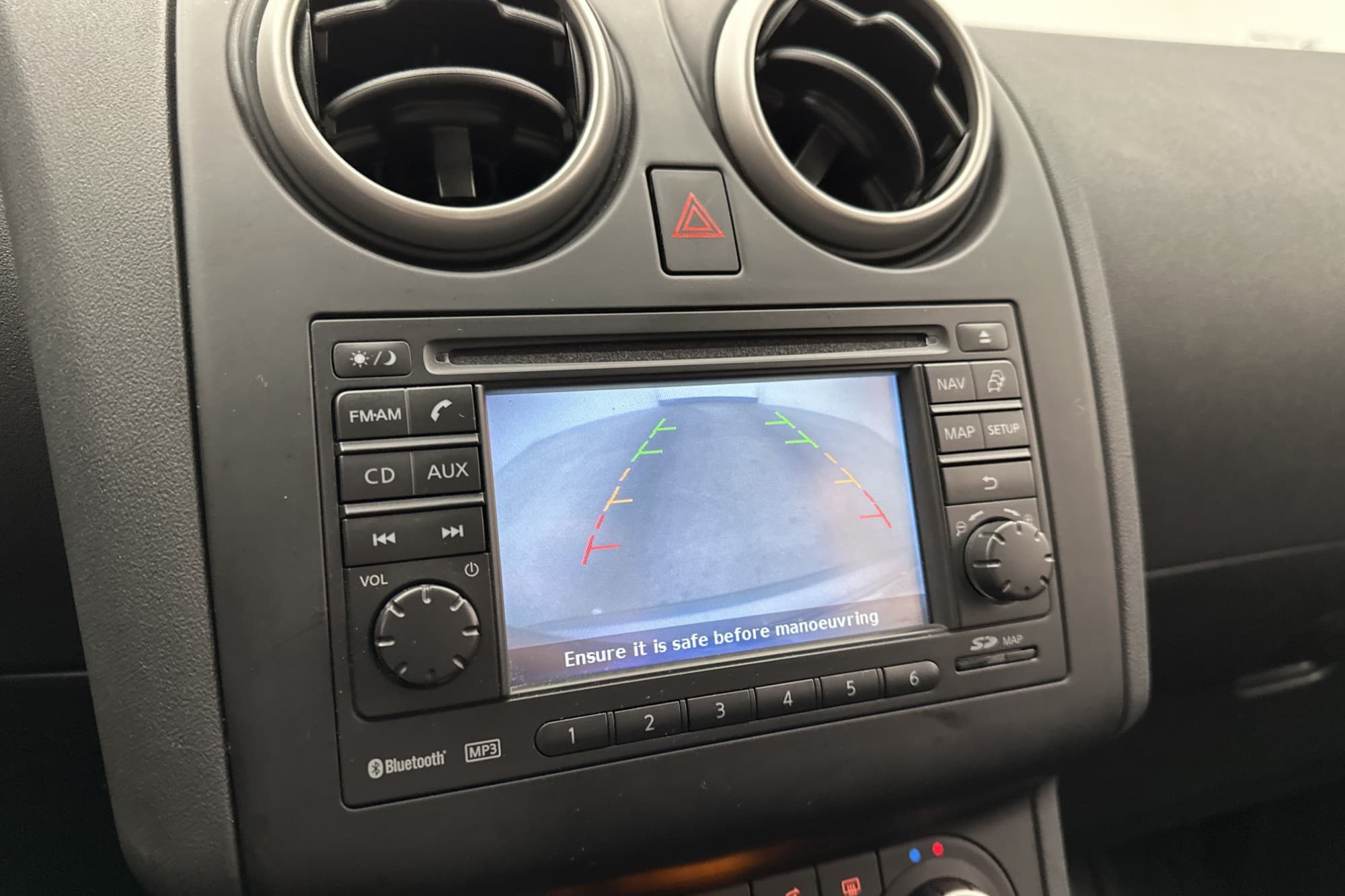 Nissan Qashqai 1.6 dCi 130hk M-Värm Kamera Navi Farthållare
