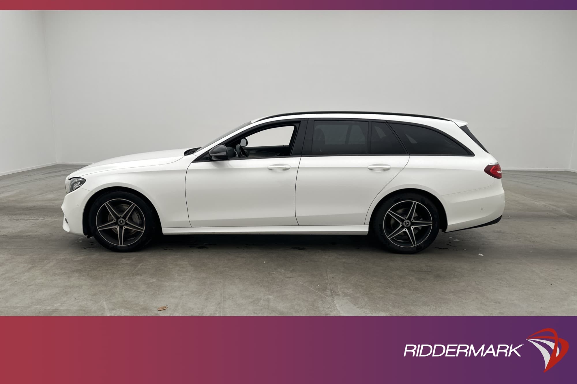 Mercedes-Benz E 220 AMG