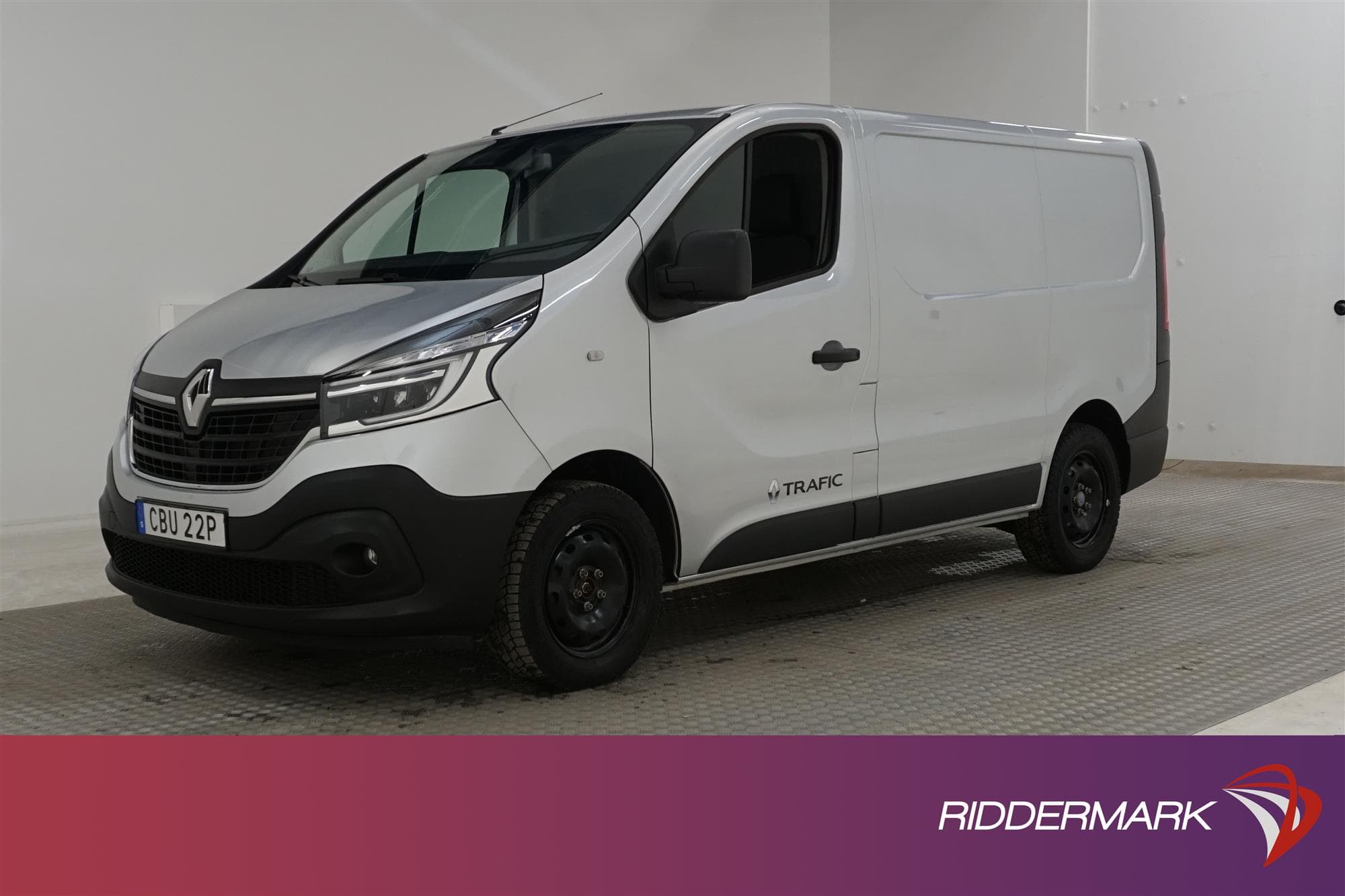 Renault Trafic 2.0dCi Dragkrok Kamera Moms 