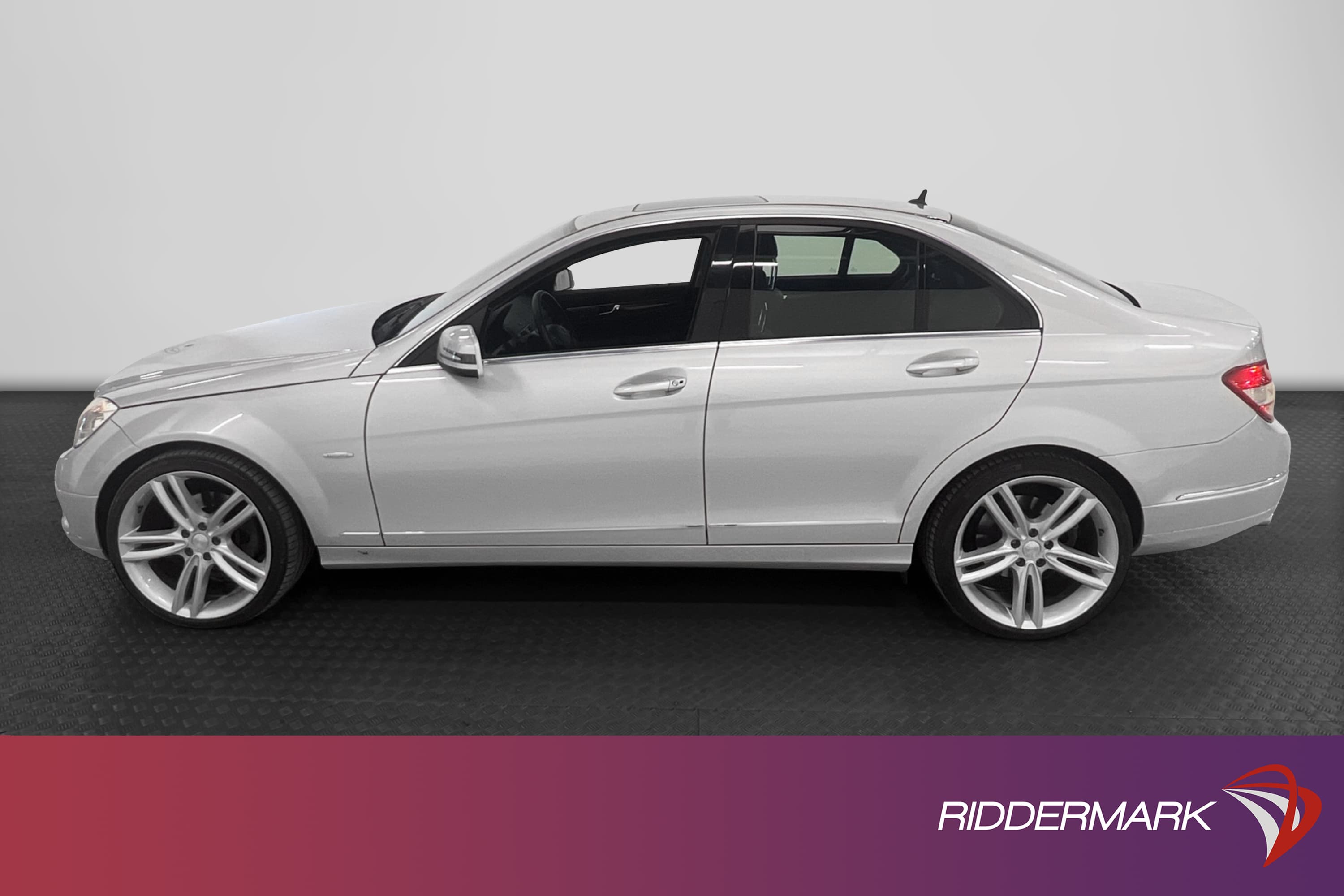 Mercedes-Benz C 300 4MATIC 231hk
