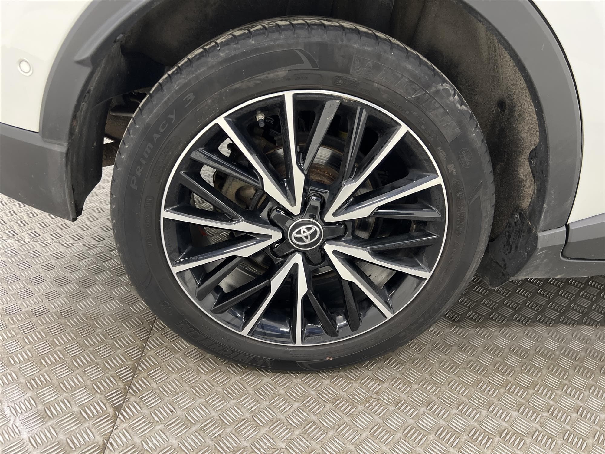 Toyota C-HR  Hybrid 122hk Executive JBL Navi Skinn Dragkrok