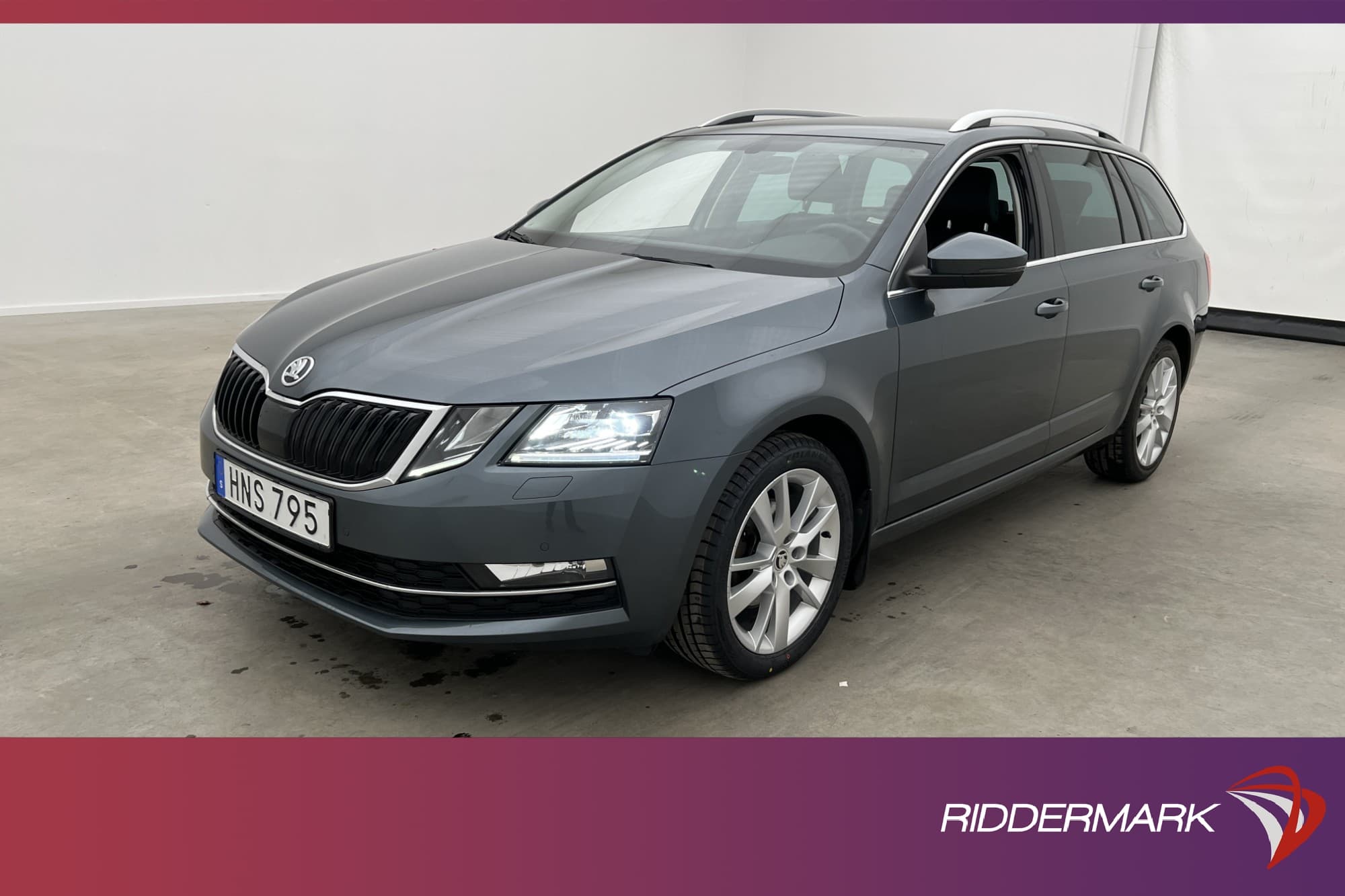 Skoda Octavia Kombi 2.0 TDI 150hk Premium Canton Värm Drag