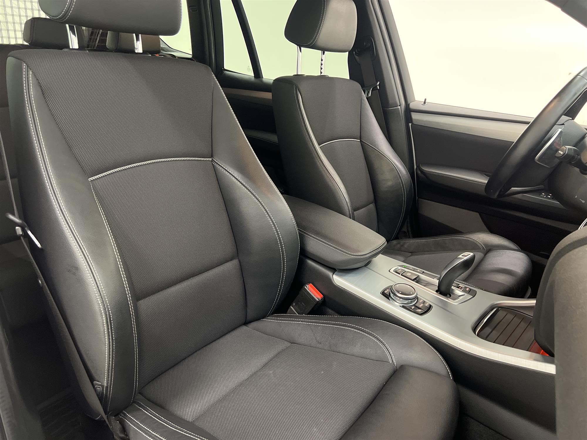 BMW X3 xDrive20d 190hk M Sport Navi Backkamera M-värm