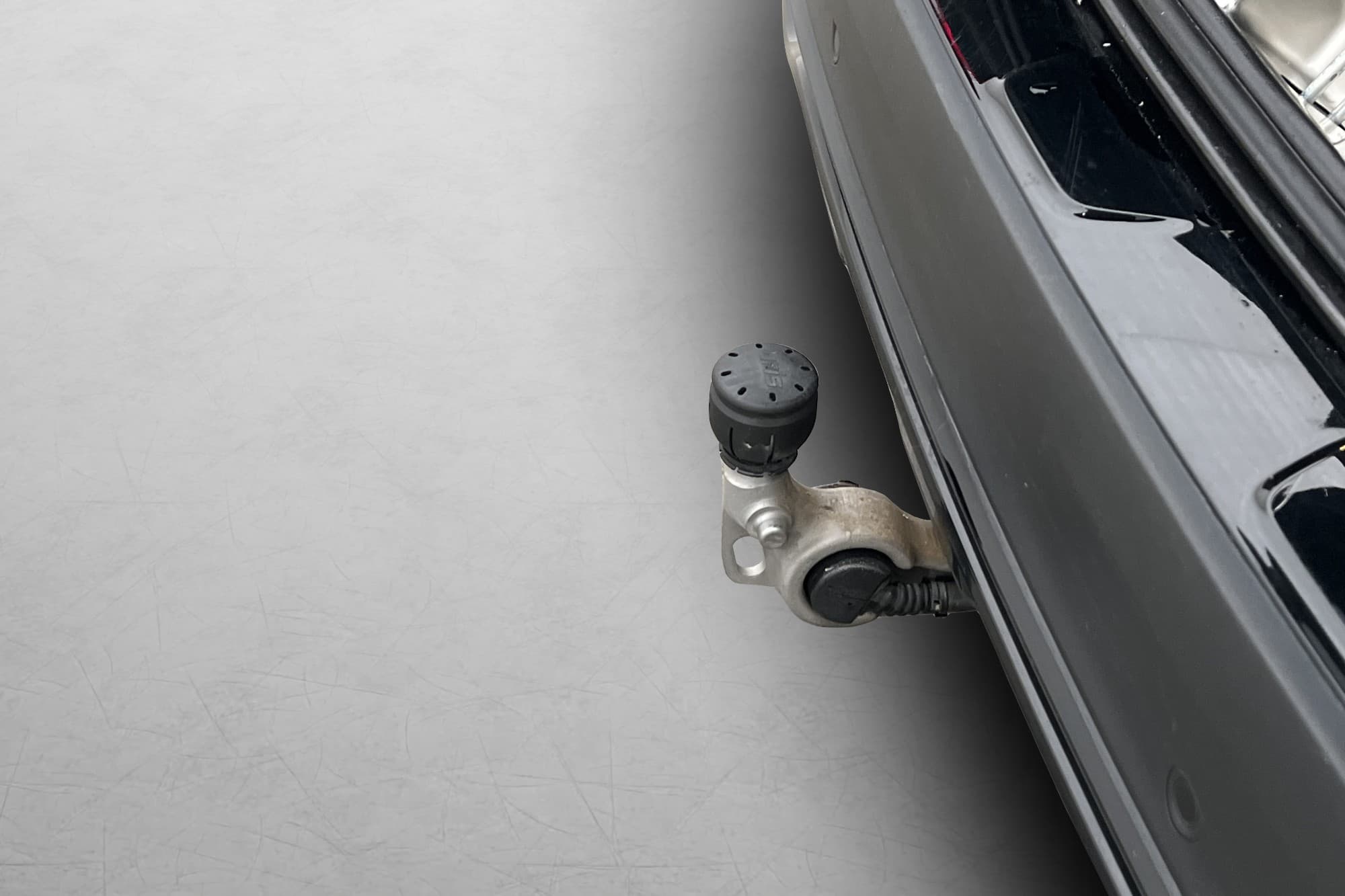 Mercedes-Benz E 300 d e 4M All-Terrain Avantgarde Night MOMS