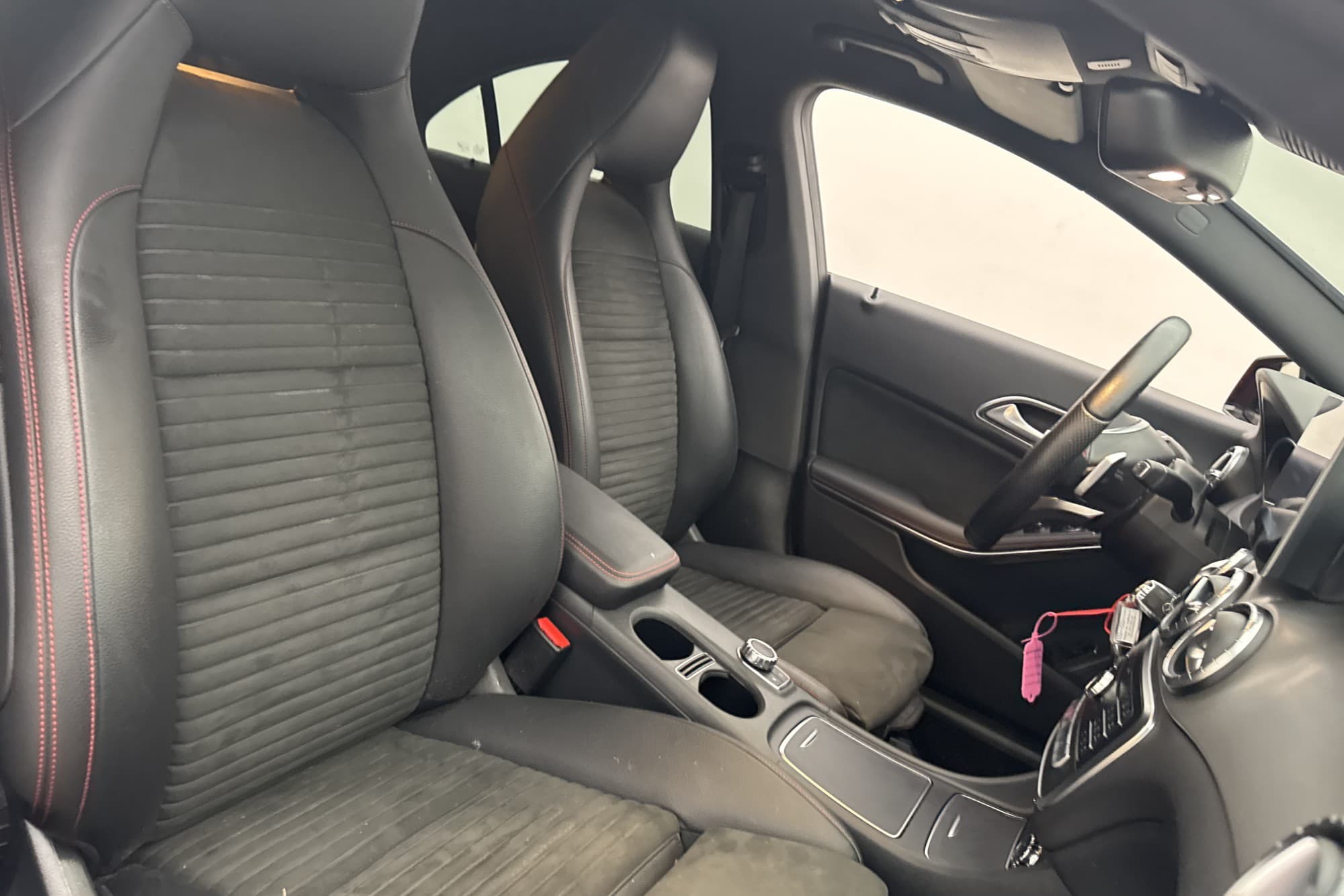 Mercedes-Benz CLA 200 Coupé AMG H/K Kamera CarPlay Navi