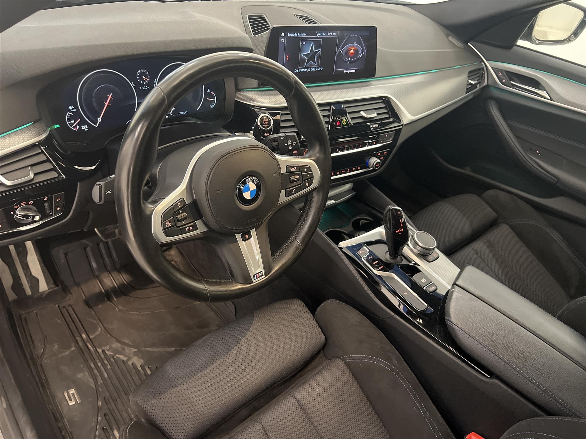 BMW 520d xDrive 190hk M Sport 1 Bruk MOMS Navi Drag D-Värm