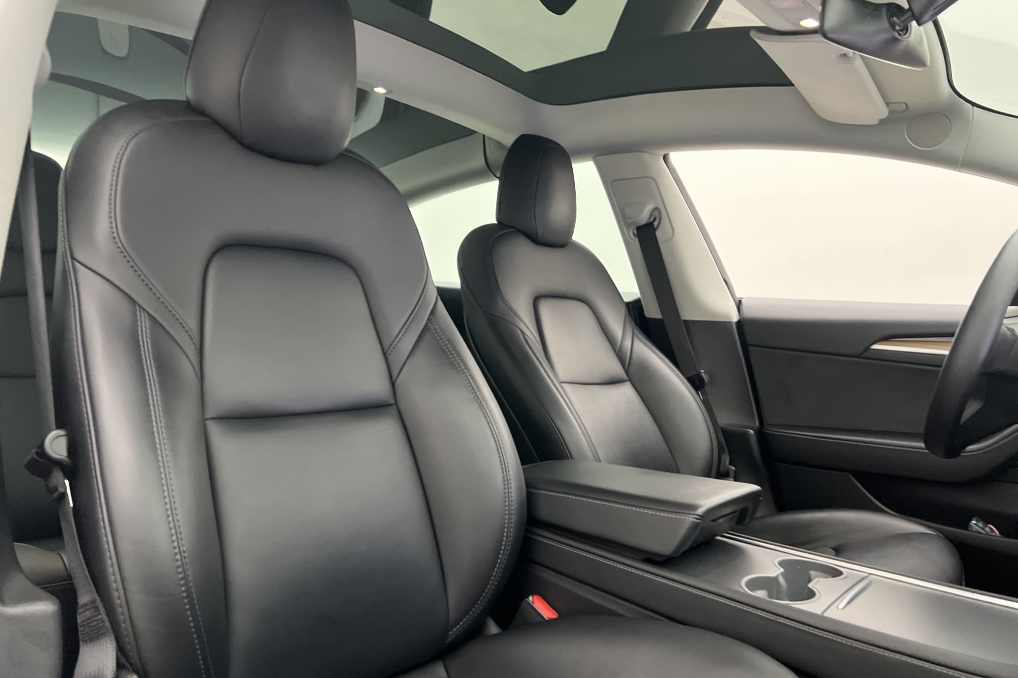 Tesla Model 3 Long Range AWD Autopilot Panorama Svensksåld