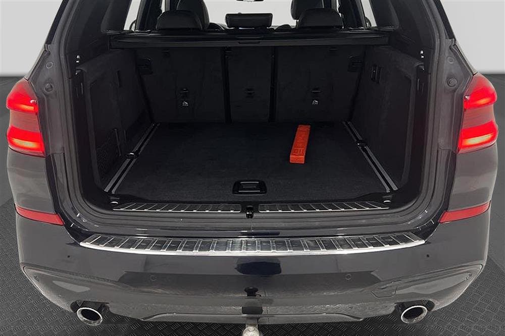 BMW X3 xDrive30d 265hk Innovation D-Värm H/K HUD Navi Skinninteriör