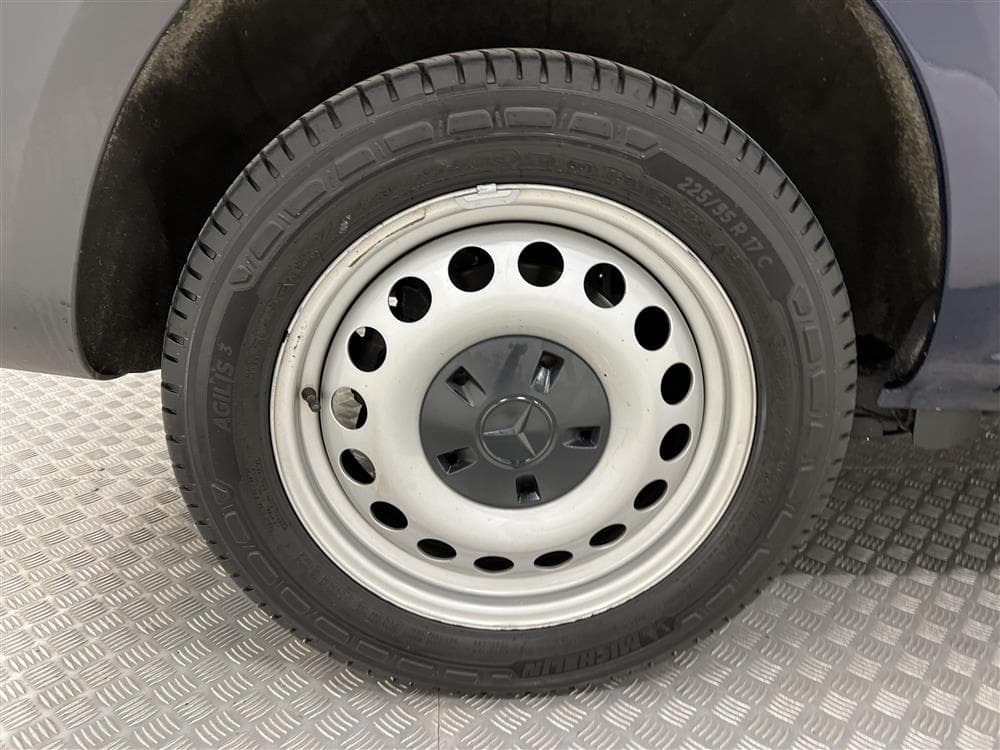 Mercedes-Benz Vito 116 CDI Aut 163hk Värmare Kamera Moms interiör