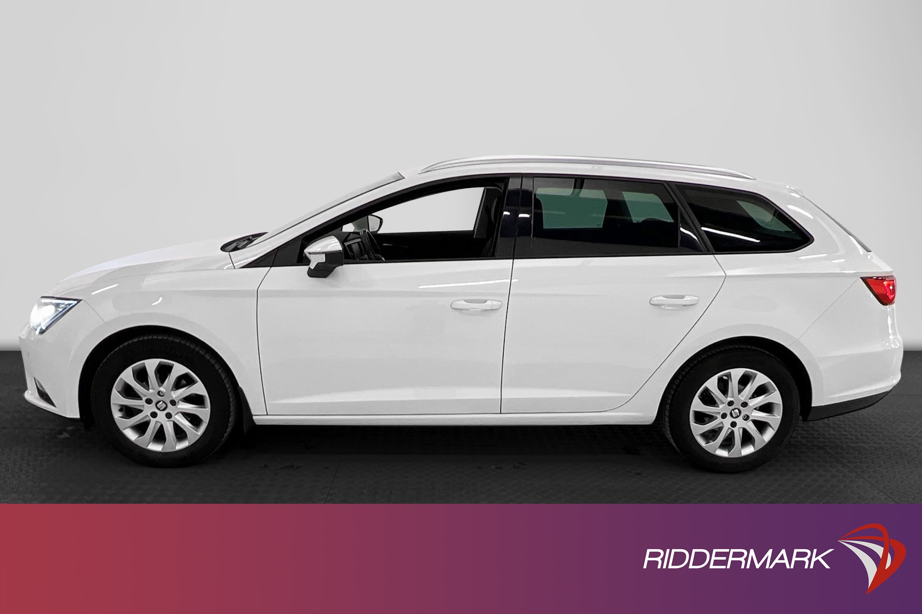 SEAT Leon ST 1.2 TSI 110hk Skinn/Alcantara CarPlay Drag