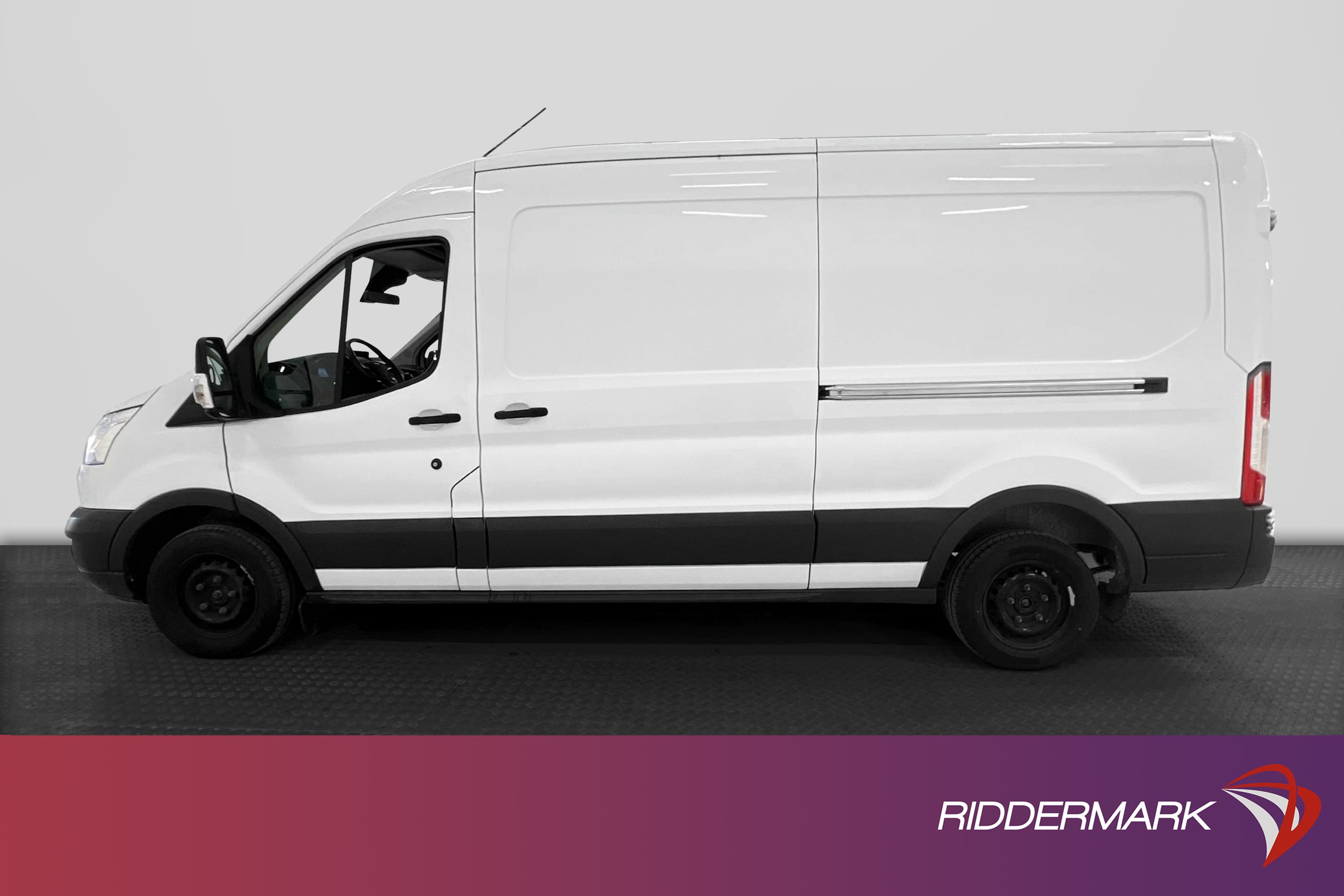 Ford Transit 310 L2H2 2.2 Värmare Dragkrok B-Kamera Moms
