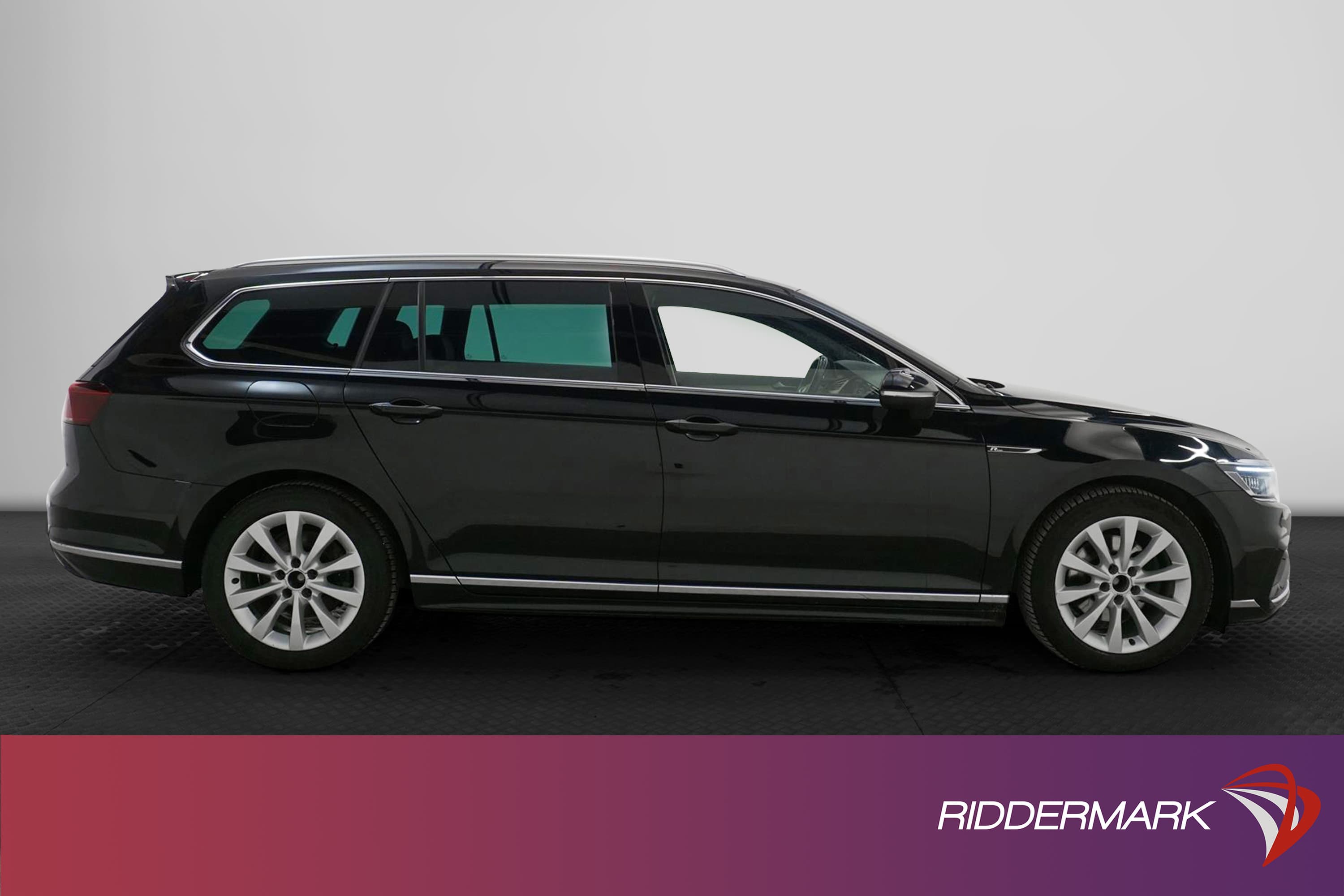 Volkswagen Passat 2.0 TDI 4M 190hk R Line D-Värm Cockpit 