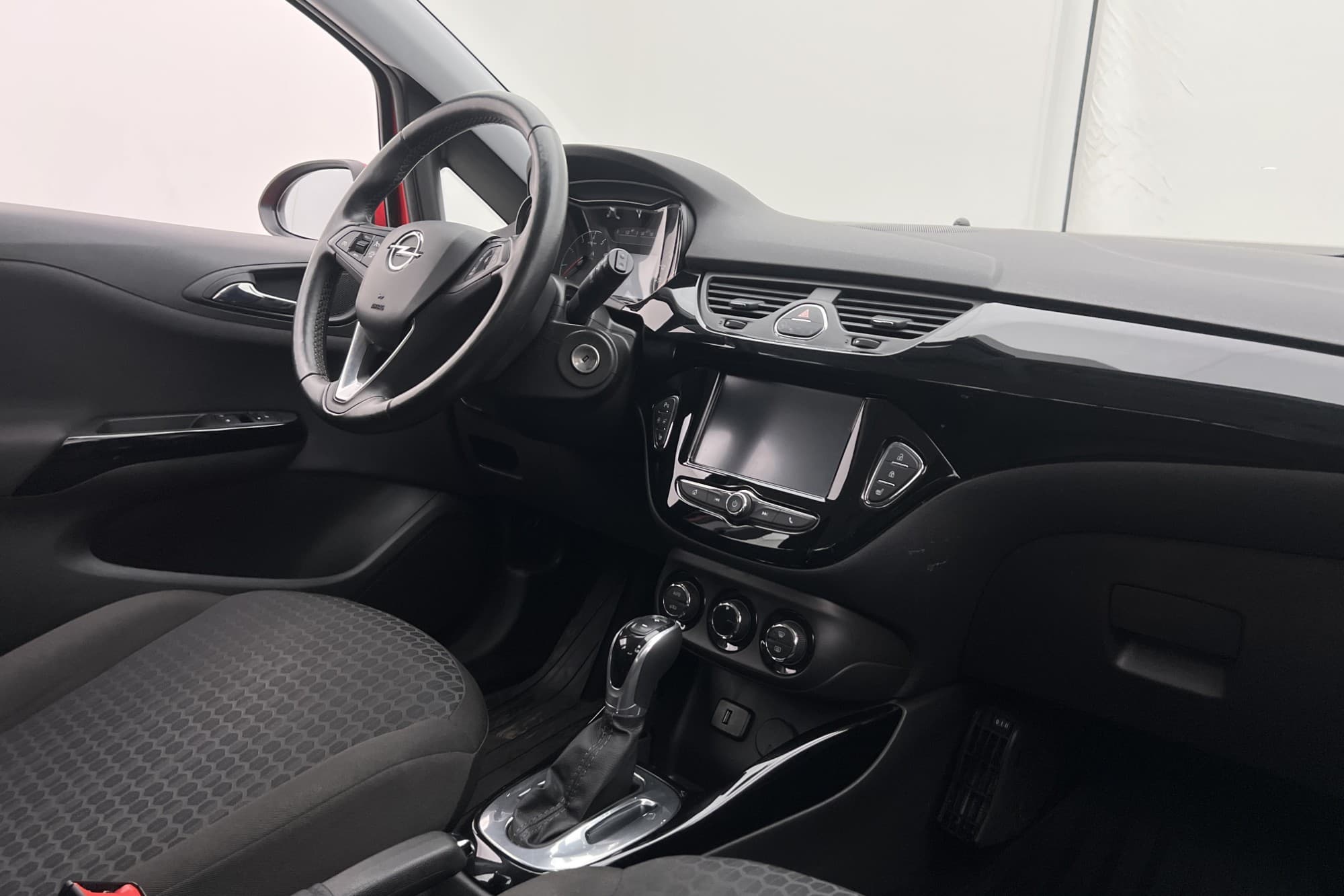 Opel Corsa 1.4 90hk Enjoy M/K-Värmare Rattvärme P-Sensorer 