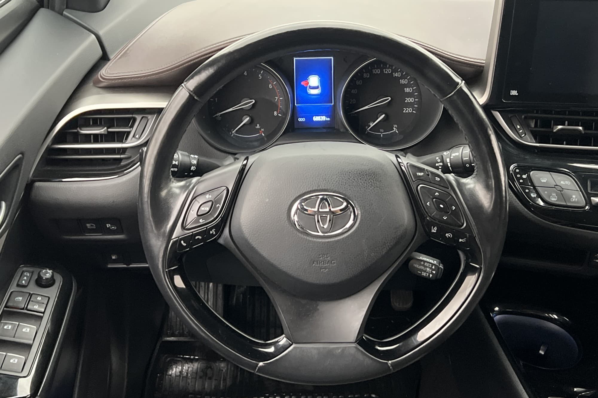 Toyota C-HR 1.2 Turbo AWD 116hk Executive Navi Drag Kamera