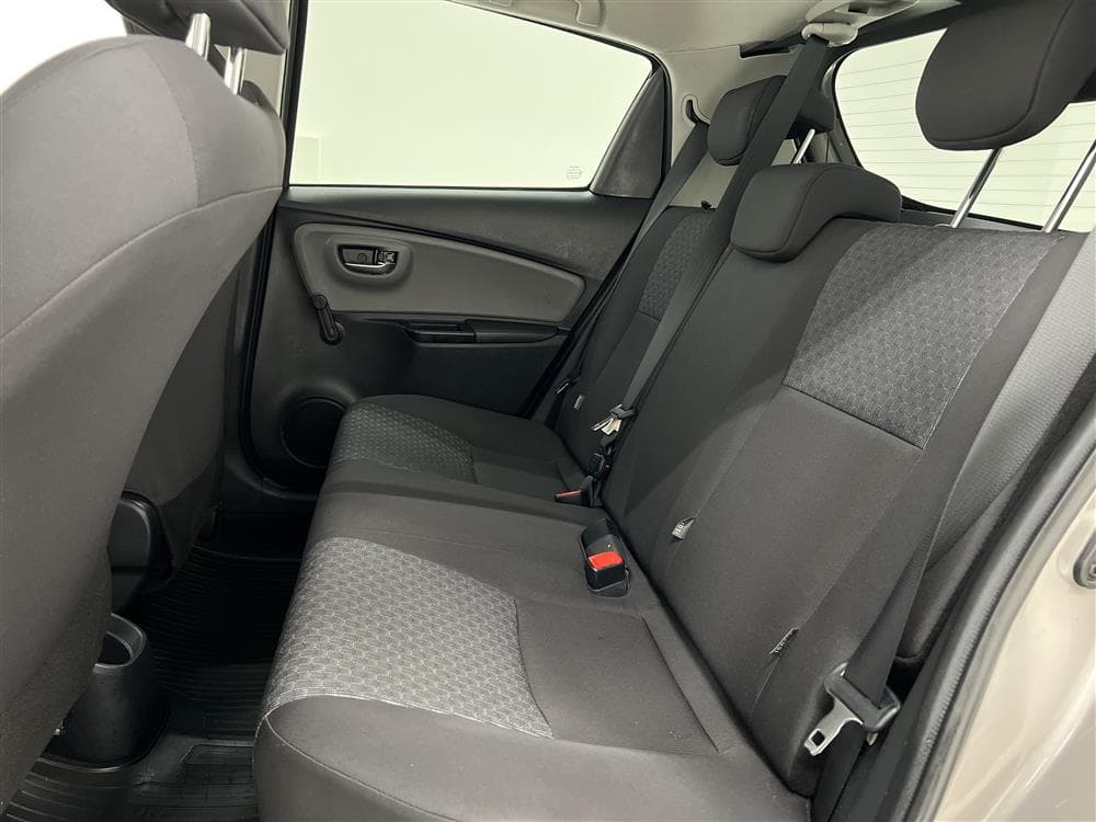 Toyota Yaris 1.33 100hk B-Kam Nyserv Låg Skatt 0,42L/mil