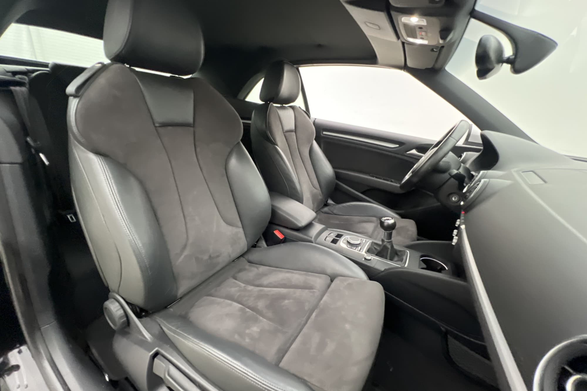 Audi A3 Cabriolet 125hk Sport Edition Halvskinn Farthållare