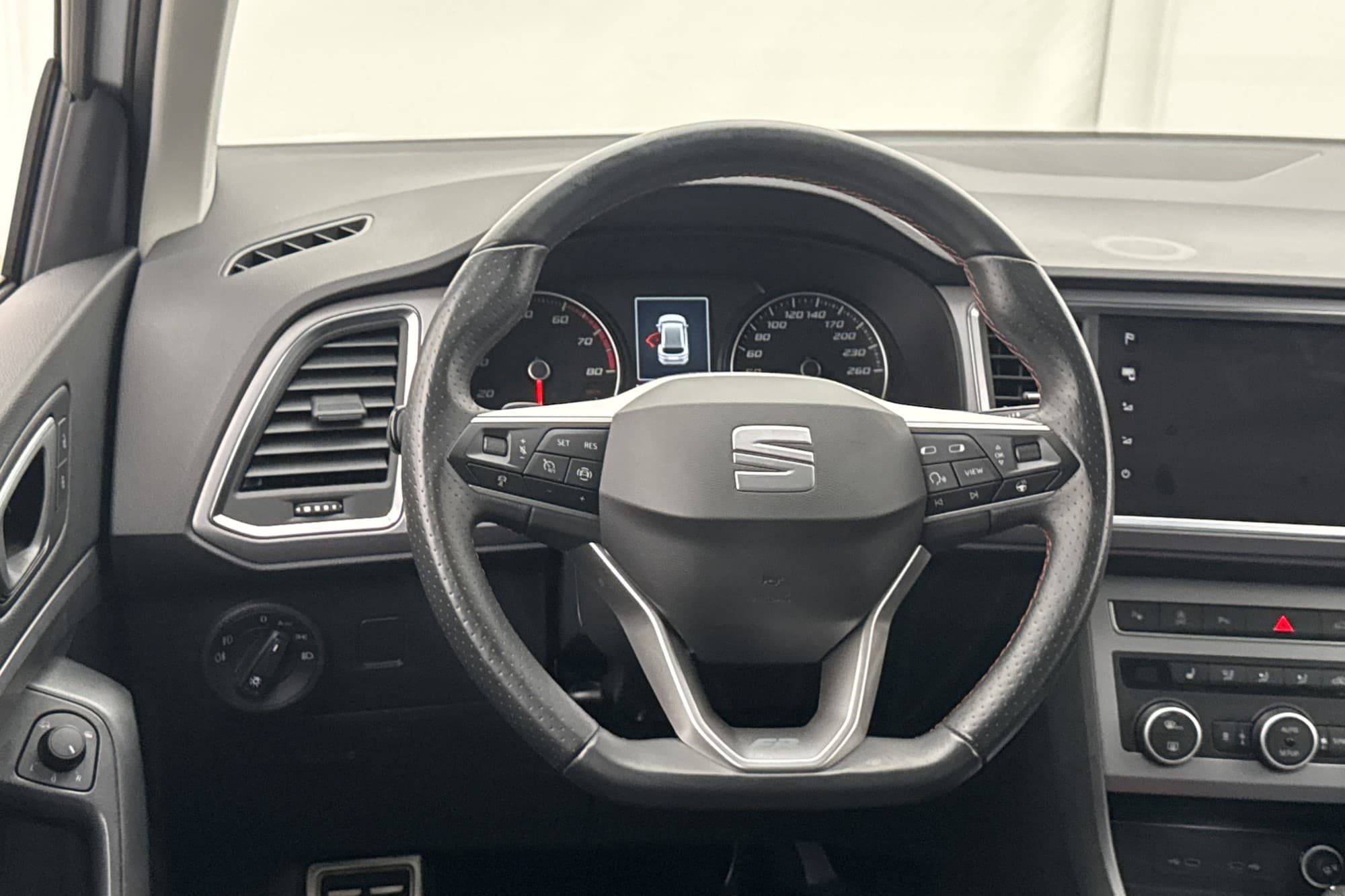 SEAT Ateca TSI 4D 190hk FR Line Värmare Kamera CarPlay Drag