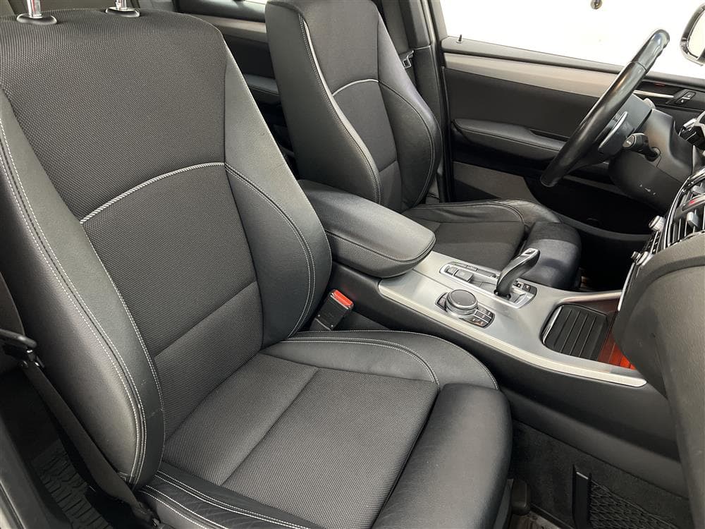 BMW X3 xDrive20d 190hk M-Sport Navi H-Skinn 0,49l/milinteriör