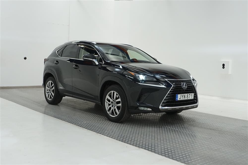 Lexus NX 300h 197hk AWD Executive Skinn B-Kam Navi 0,59l/milexteriör