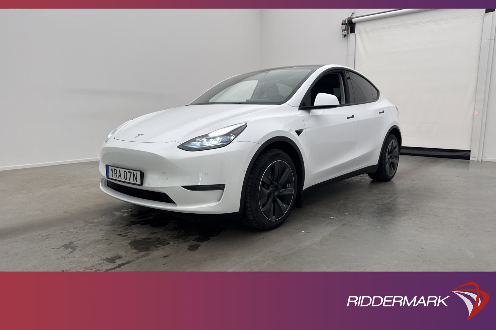 Tesla Model Y Long Range AWD Svensksåld Drag AP MOMS