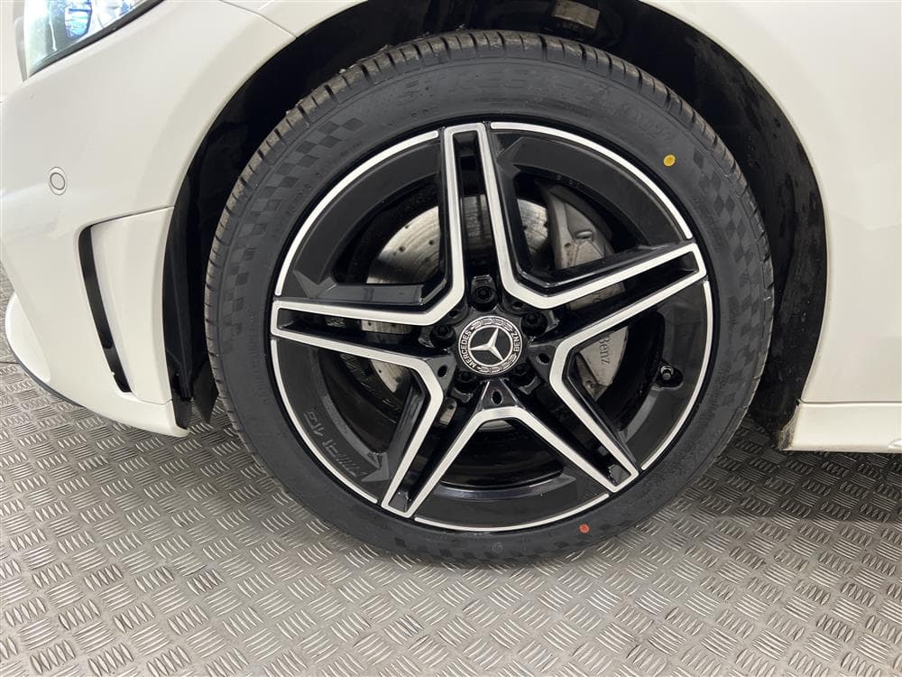 Mercedes-Benz C 200d 160hk AMG Pano Värmare Kamrera Navi