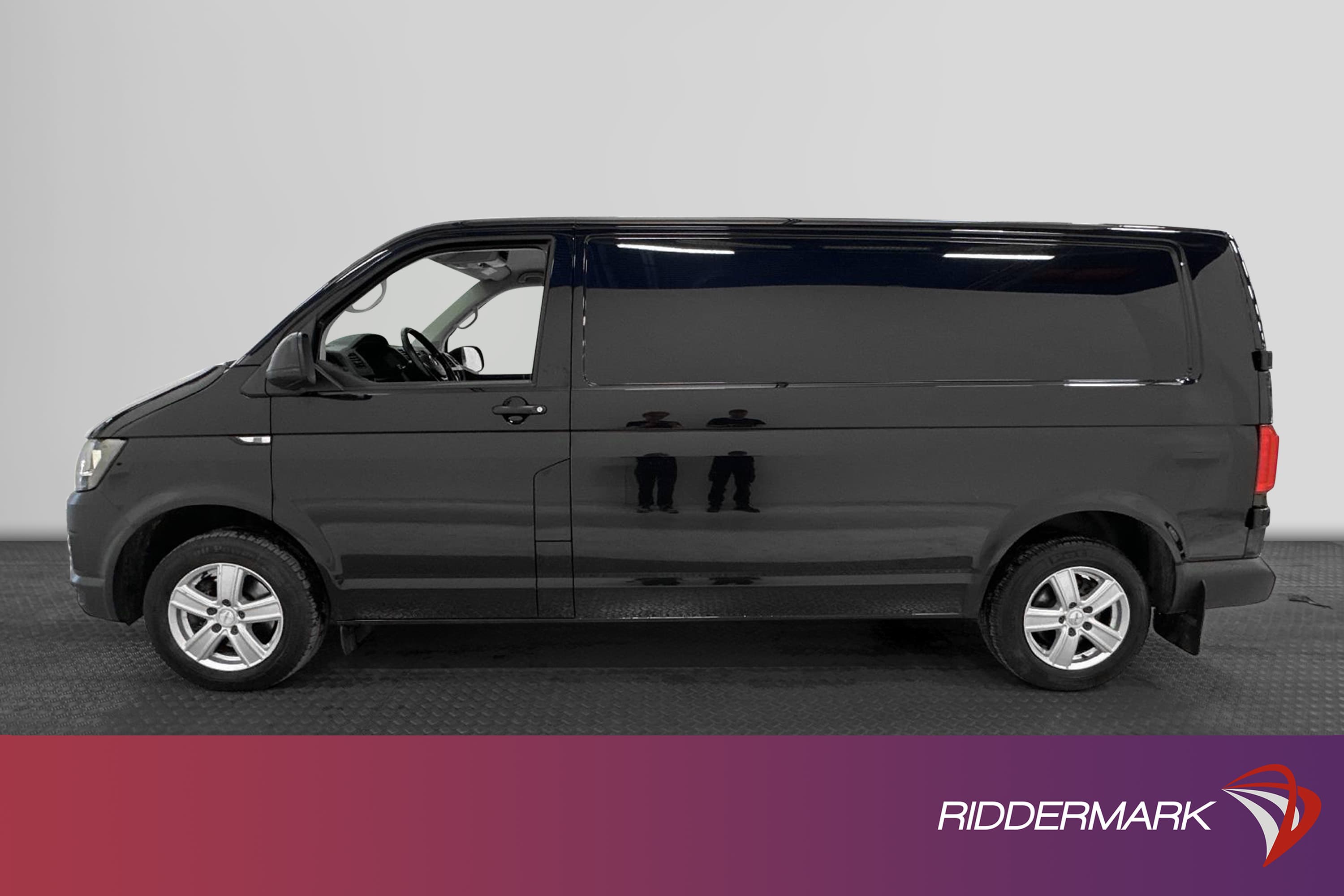 Volkswagen Transporter L2 2.0TDI Värmare Drag Nyservad Moms
