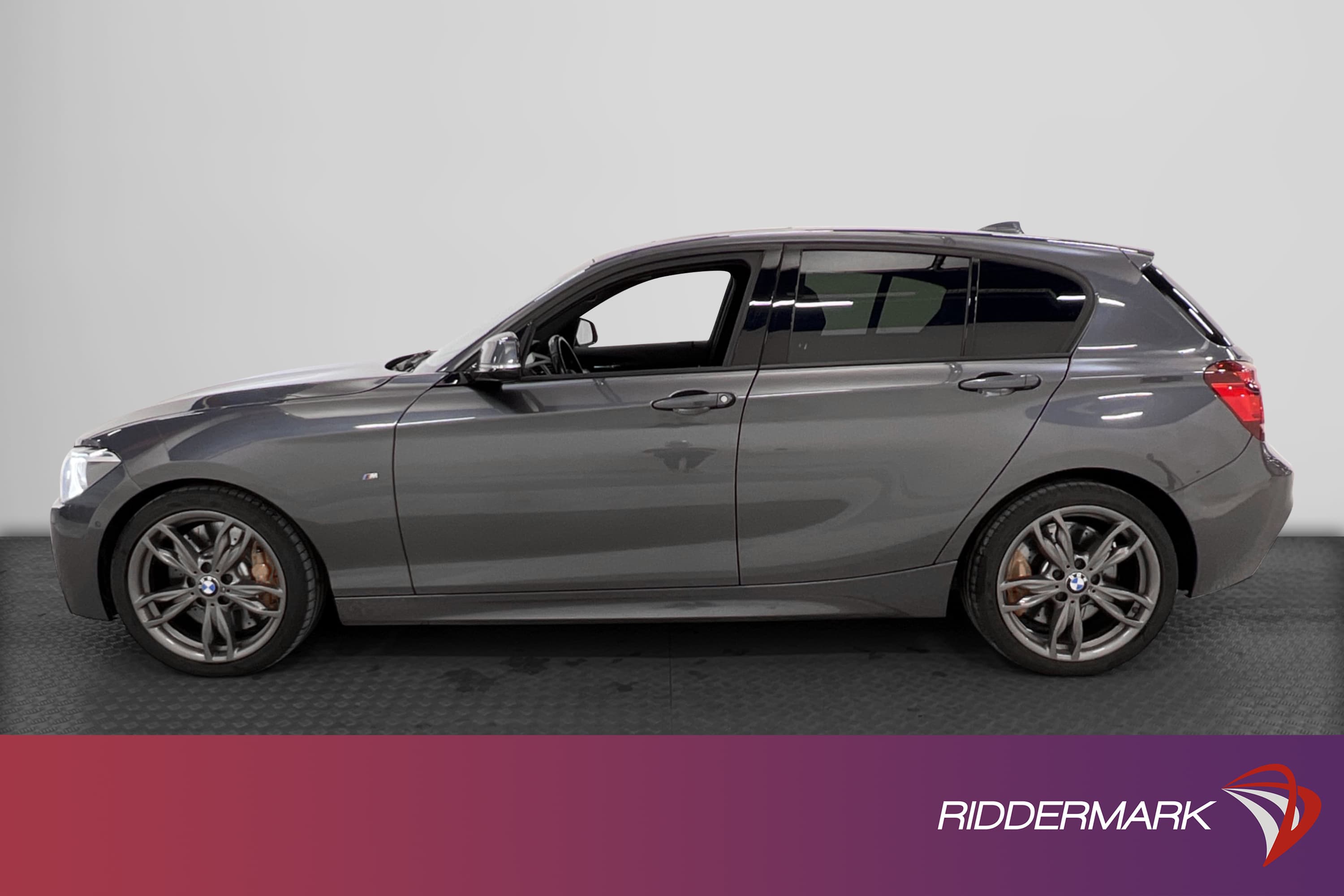BMW M135i xDrive 320hk