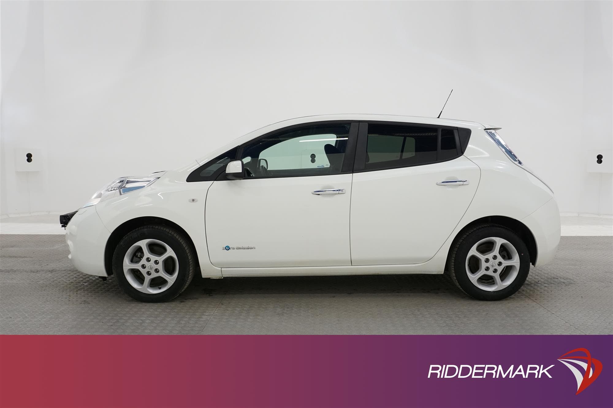 Nissan Leaf 30kWh 109hk Navi B-kamera Värmare