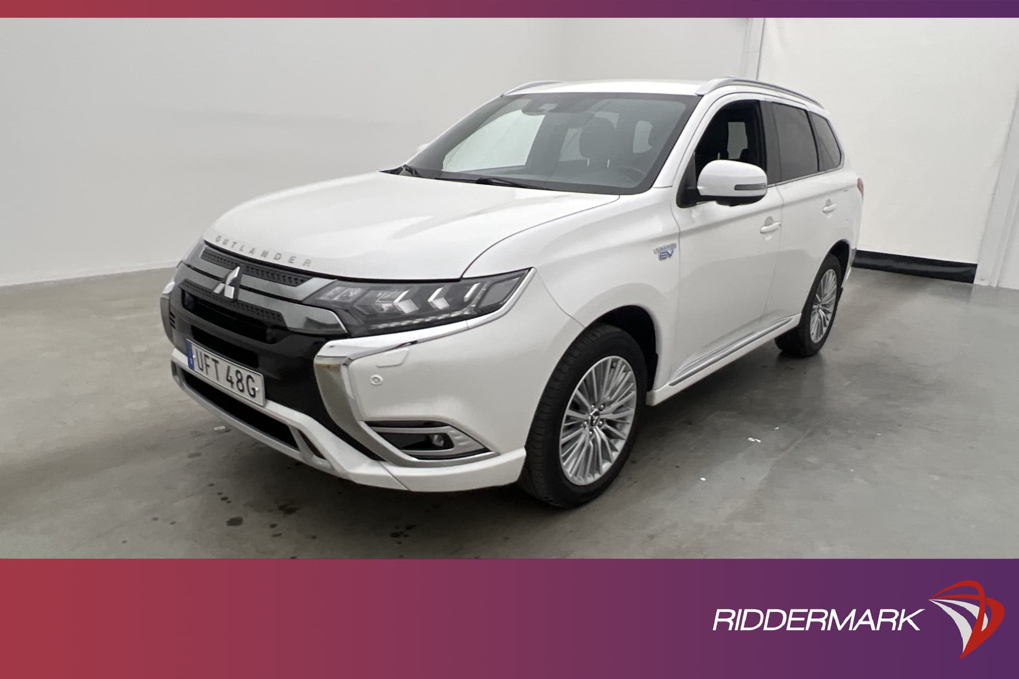 Mitsubishi Outlander P-HEV 4WD 230hk