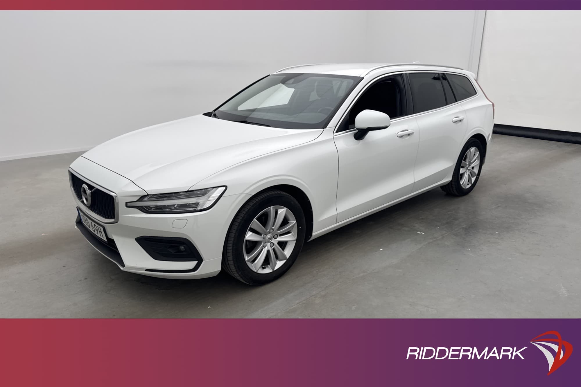 Volvo V60 B4