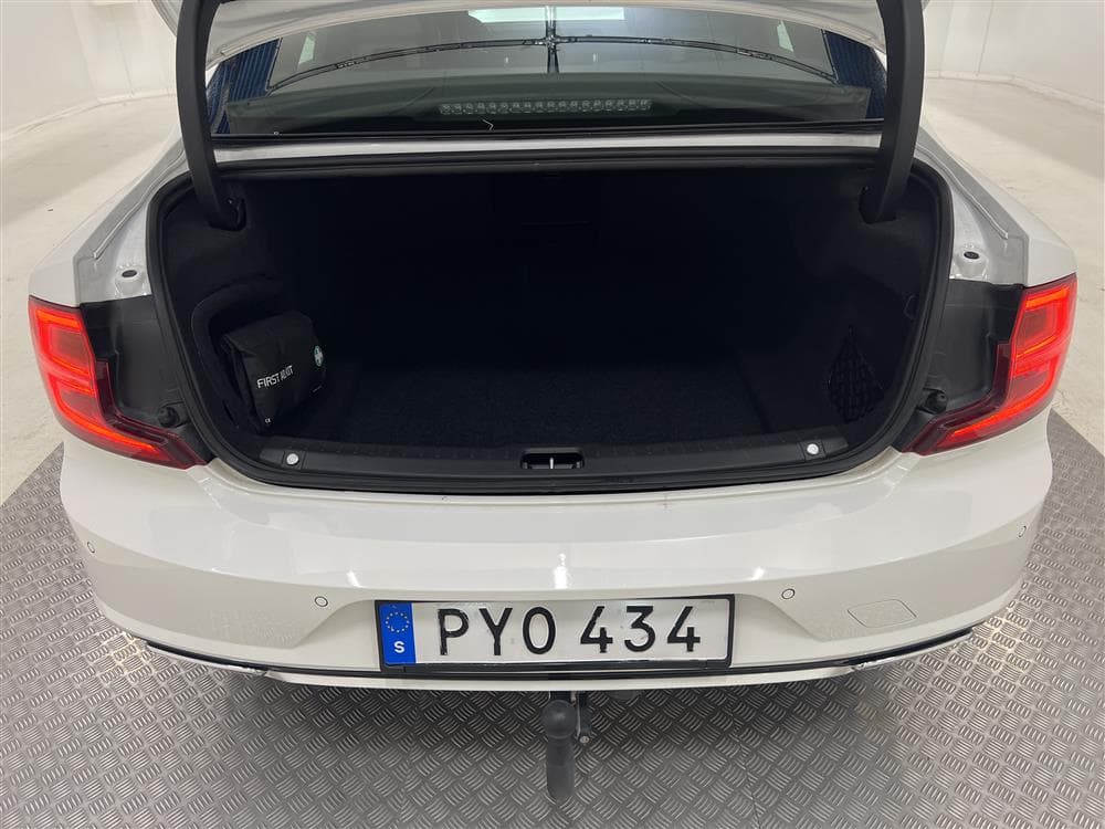 Volvo S90 D4 190hk AWD R-Design T-lucka D-Värm VOC 0,47l/milinteriör