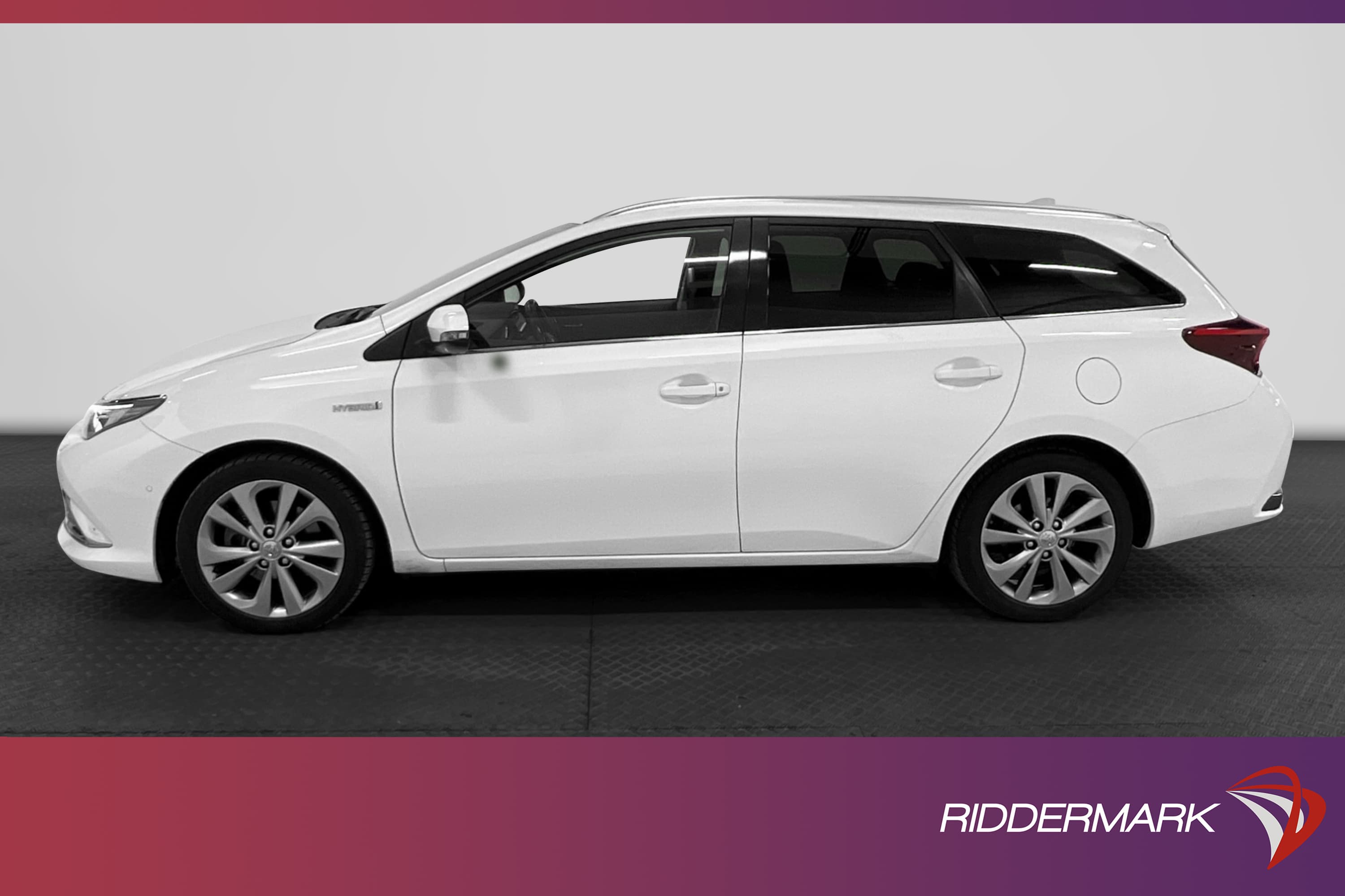 Toyota Auris Hybrid Touring Sports 136hk