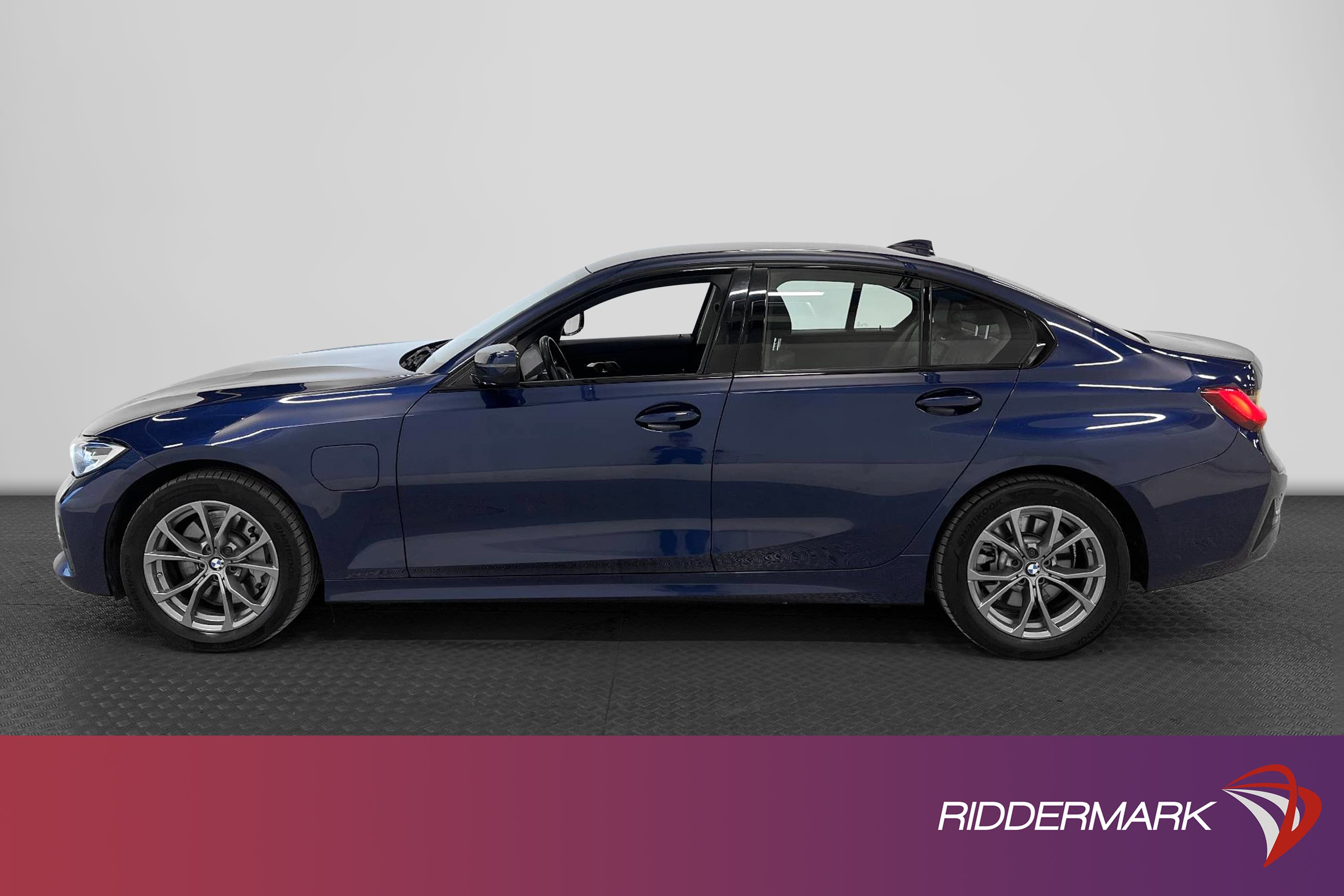 BMW 330e Sedan 292hk Sport line 