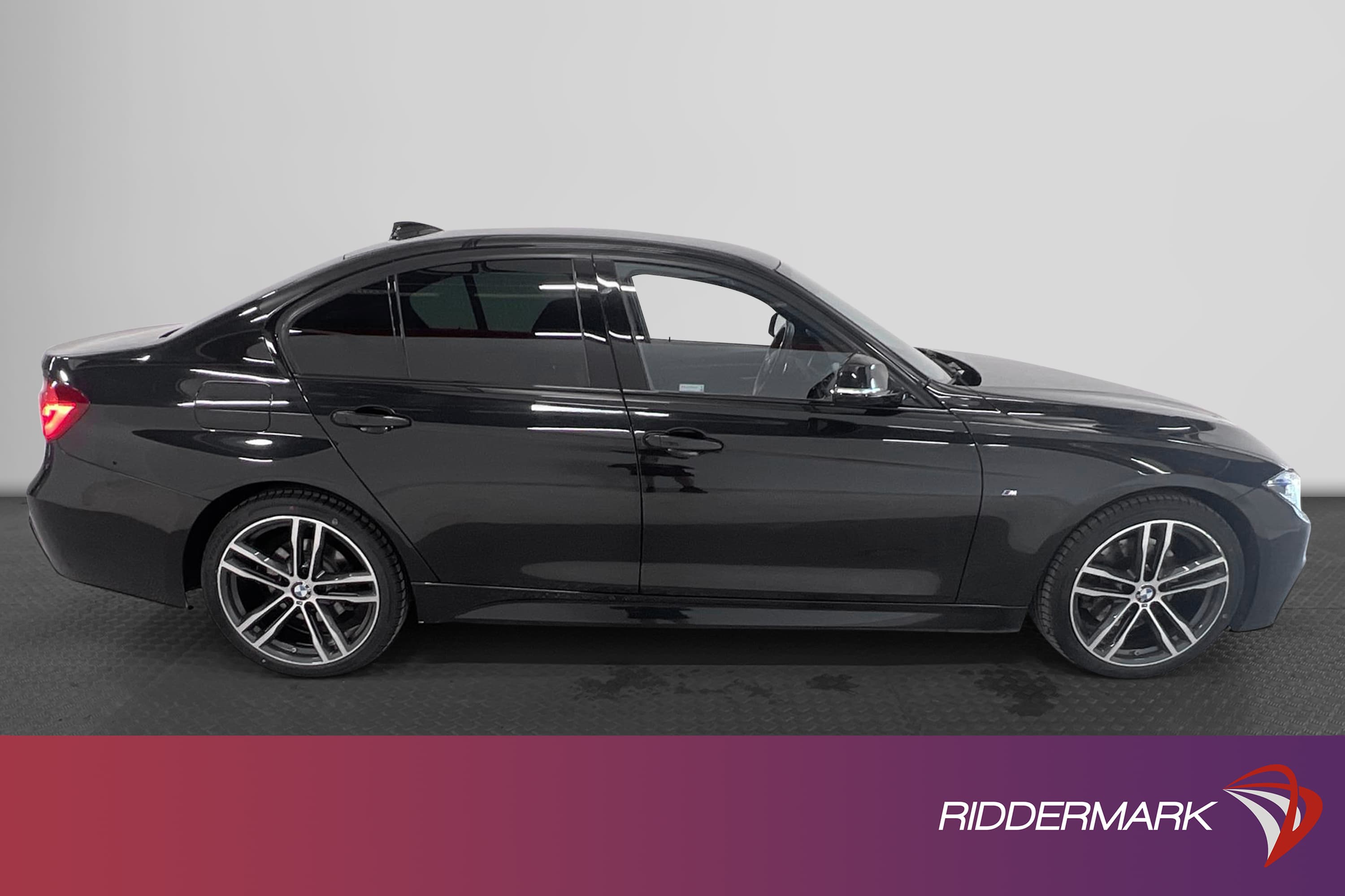 BMW 330i xDrive 252hk M Sport Cockpit Drag H/K Navi Skinn