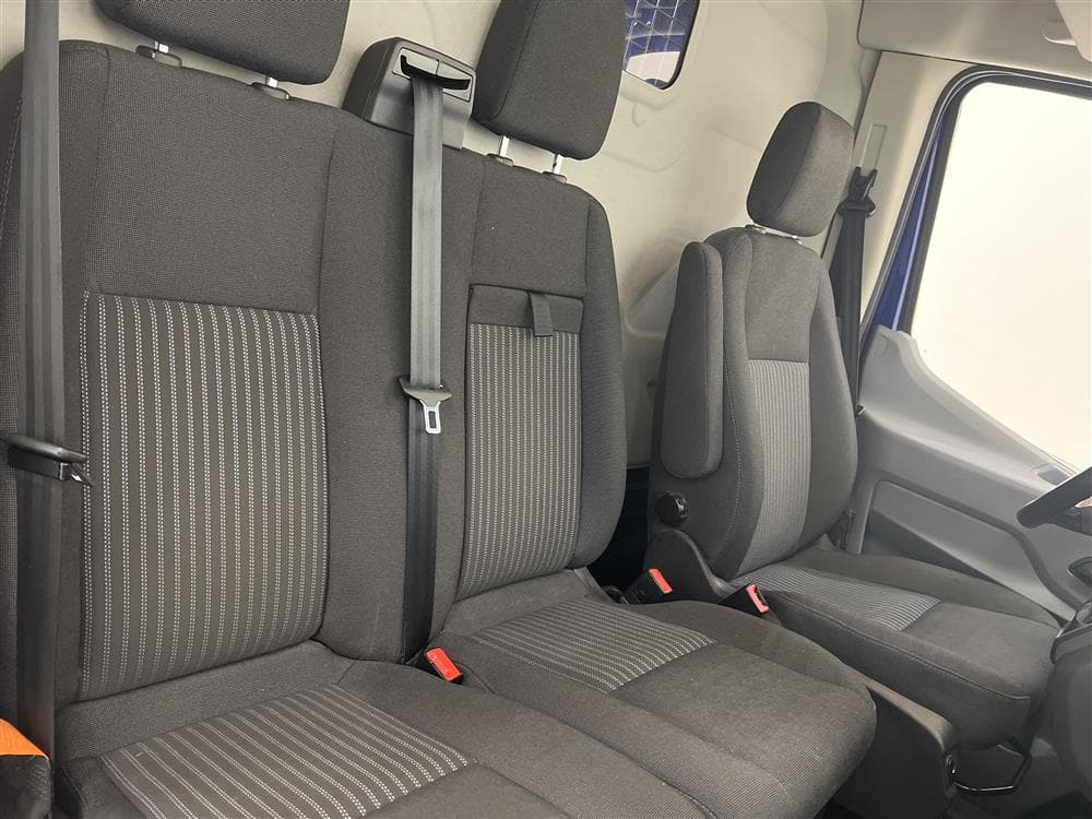 Ford Transit 350 2.0 TDCi Automat 130hk Eu6 H3 Värmare  interiör