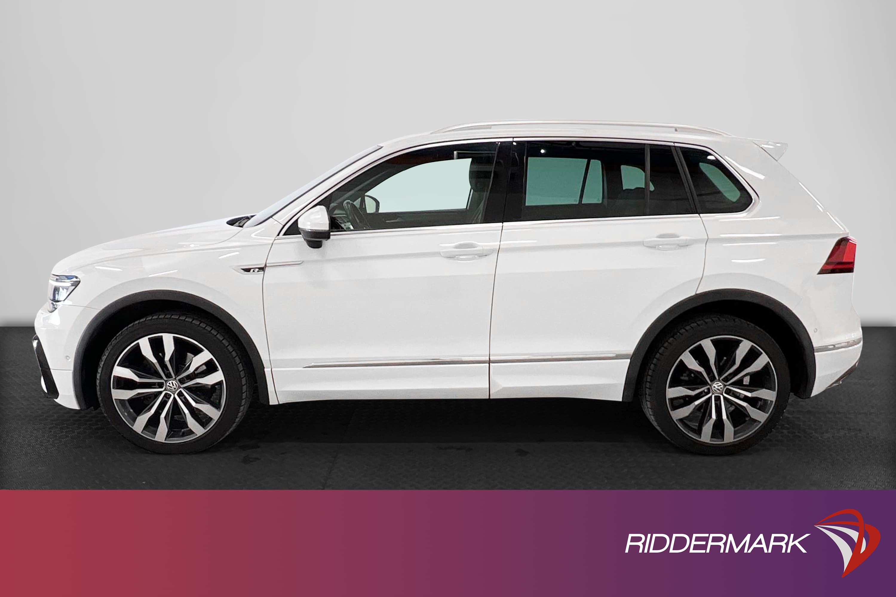 Volkswagen Tiguan GTS 240hk 4M R-Line Värmare Cockpit Pano