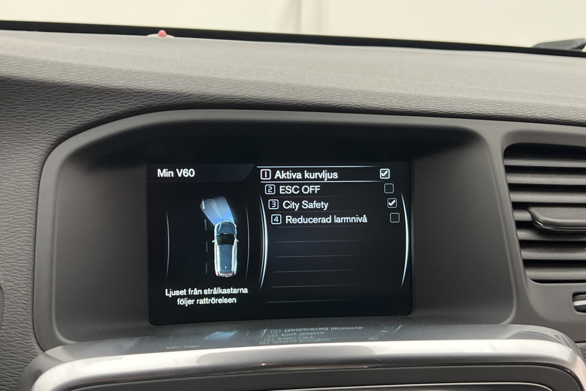 Volvo V60 D4 181hk Momentum P-Värmare Farthållare