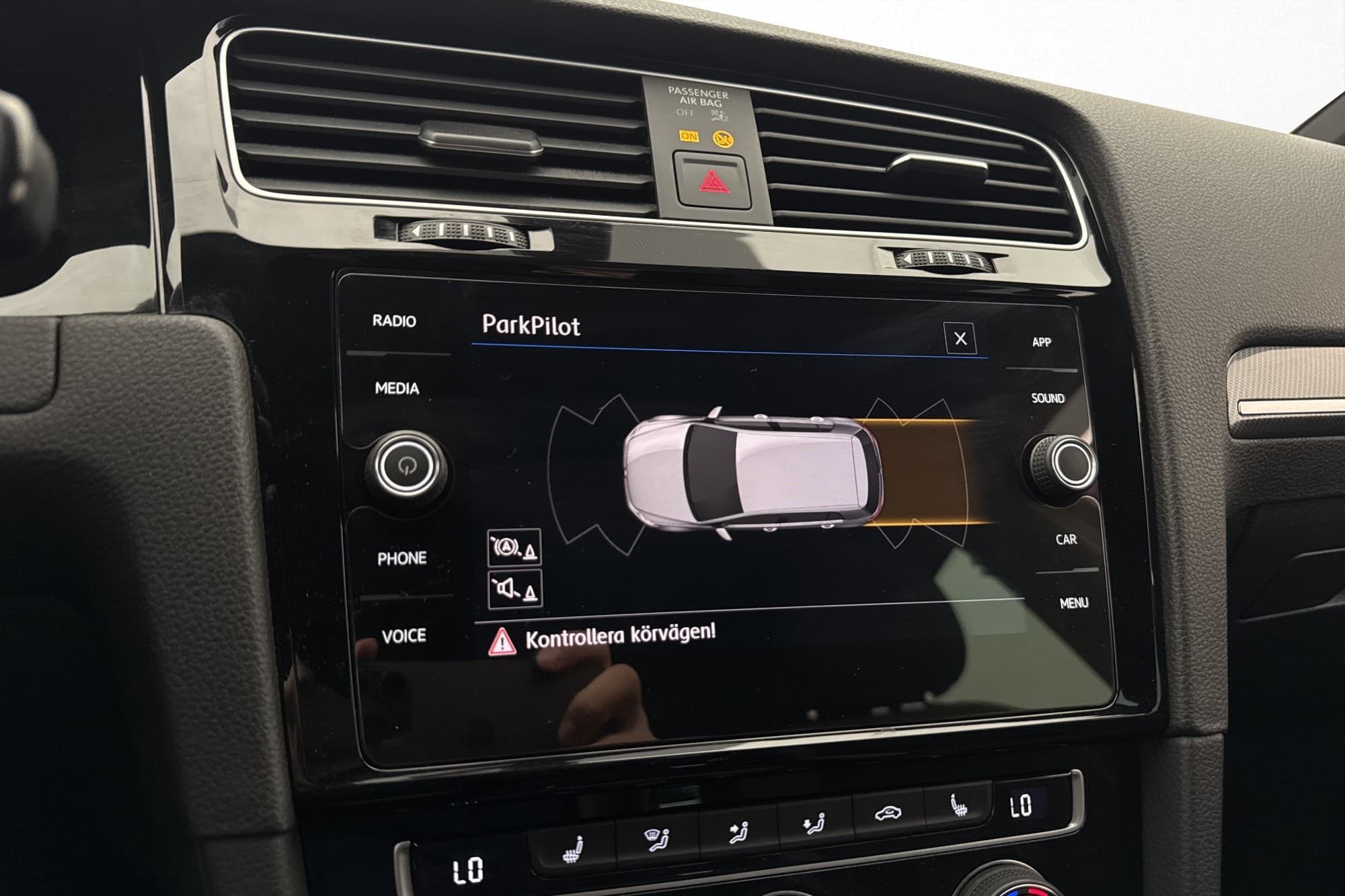 Volkswagen Golf 1.5 TSI 150hk Full R-Line CarPlay LED