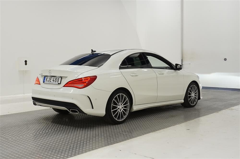 Mercedes-Benz CLA 200d AMG Navi Skinn/Alcantara 0,39l/milexteriör