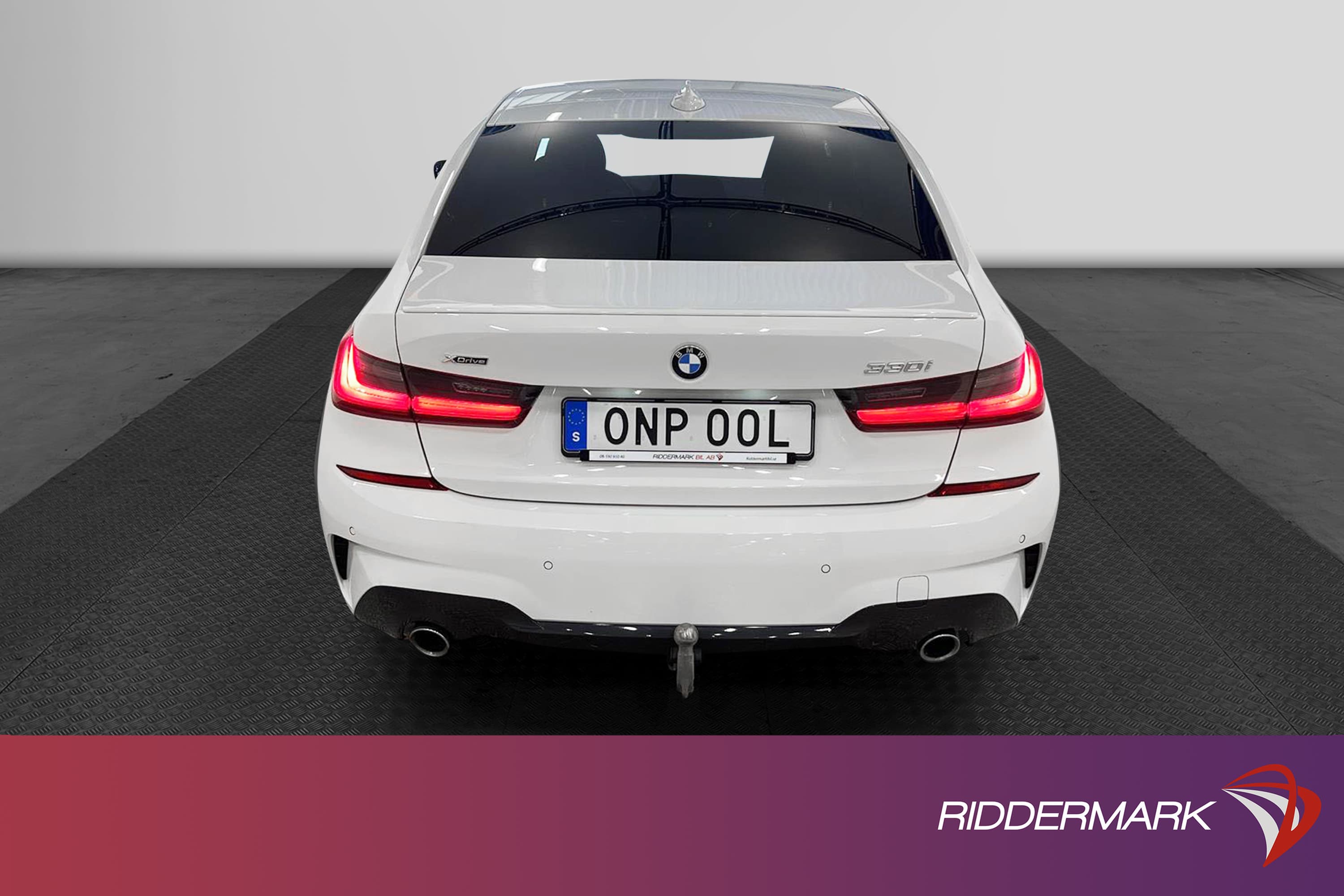 BMW 330i xDrive 258hk M Sport H/K Display Key Navi Drag Värm