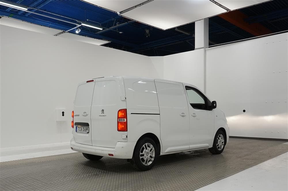 Peugeot e-Expert 50 kWh 136hk Navi B-Kamera Pro+ Moms  