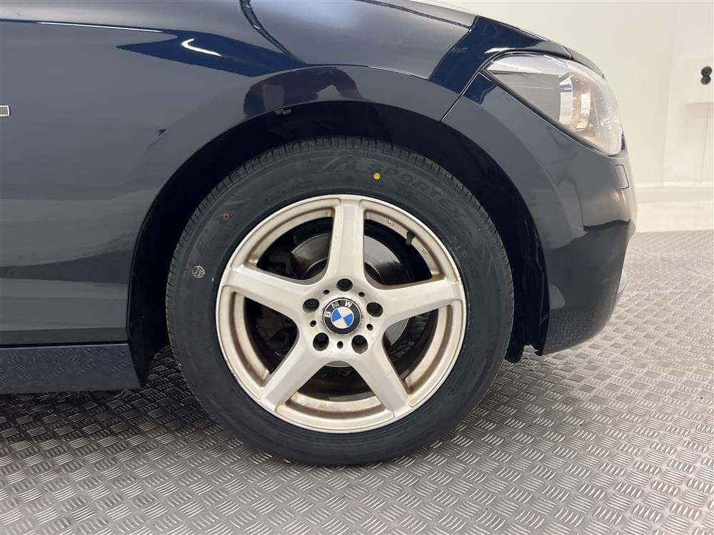 BMW 118d 5dr 143hk Urban Line Halvskinn P-sensorer 0,44l/milinteriör