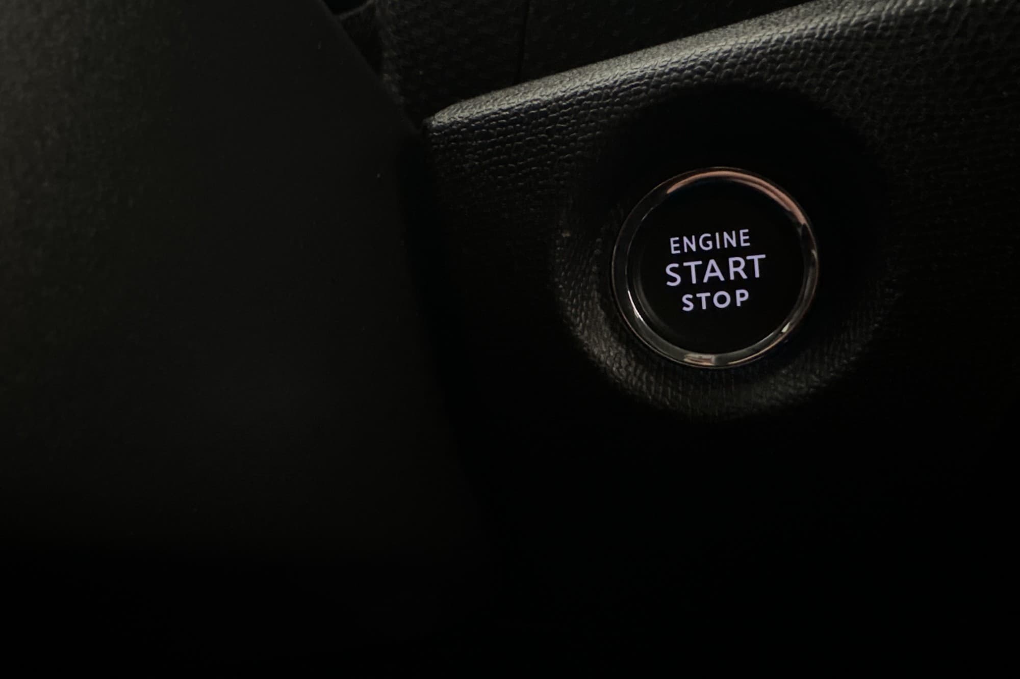 Citroën C4 ë-C4 HUD Värmare Kamera Adapt-fart Navi Sensorer