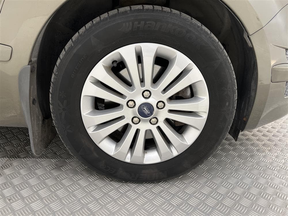 Ford S-MAX 2.0 TDCi 115hk 7 Sits Ny Kamrem 0,49L/mil interiör