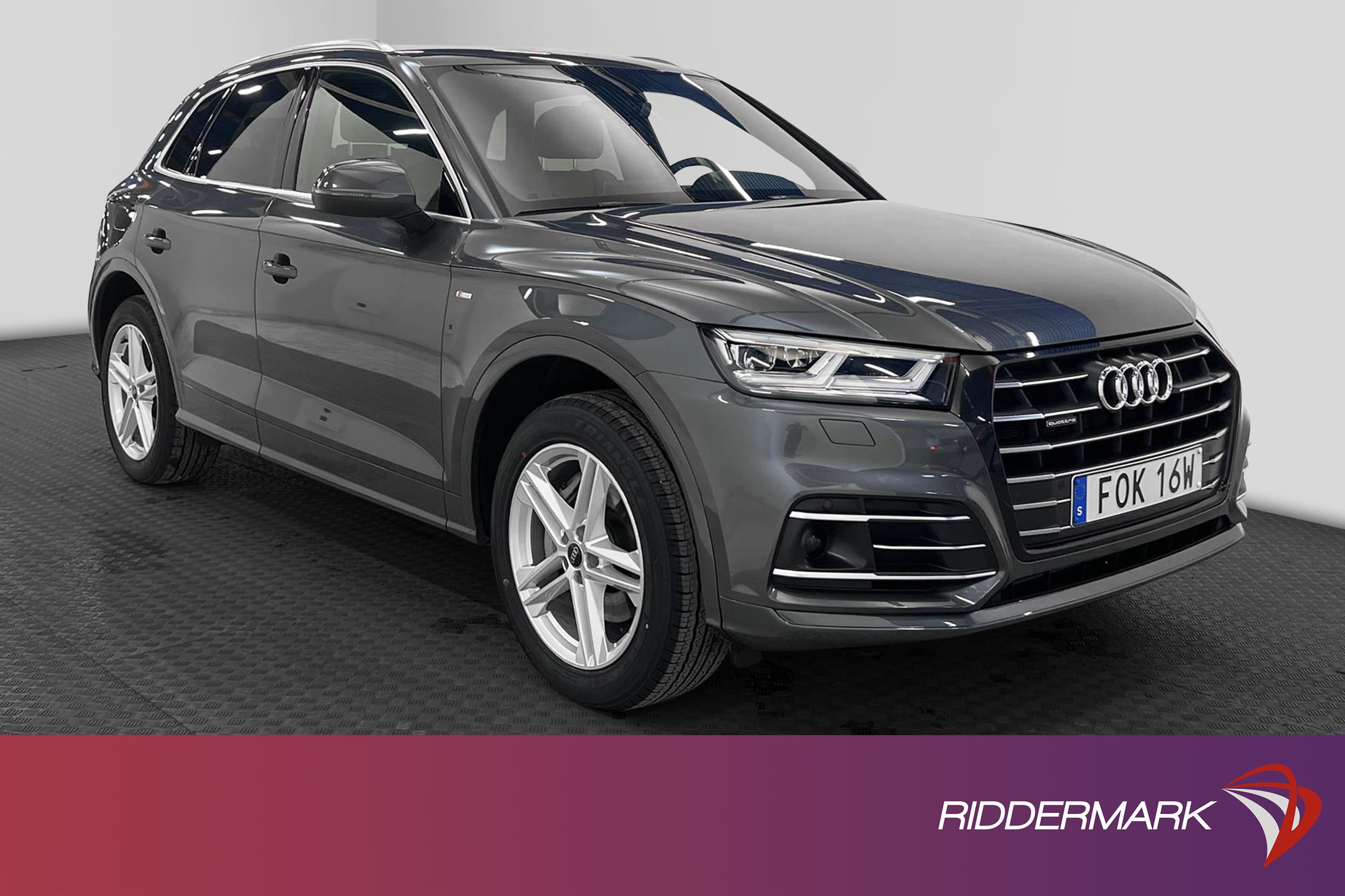 Audi Q5 TFSI e Quattro 367hk S-Line Cockpit Kamera Navi Drag