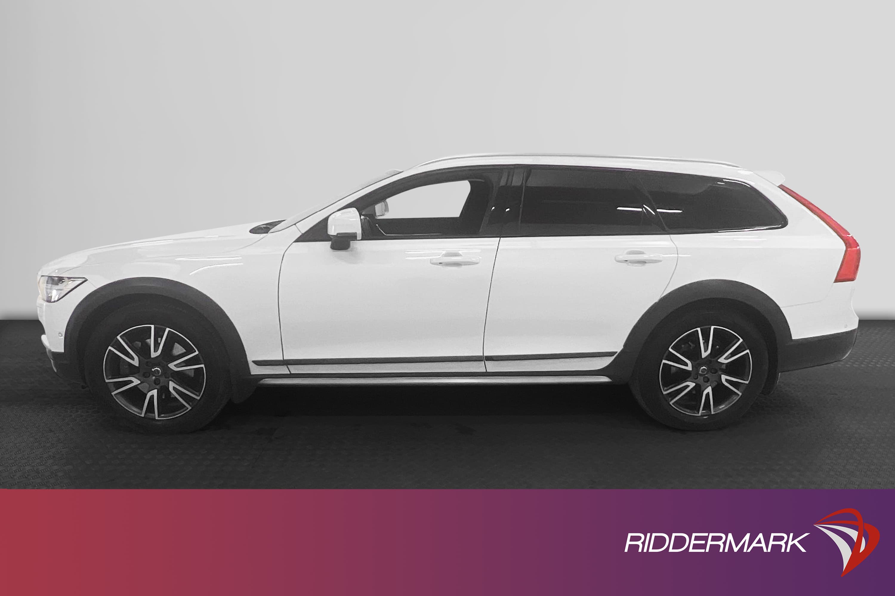 Volvo V90 Cross Country D4 AWD