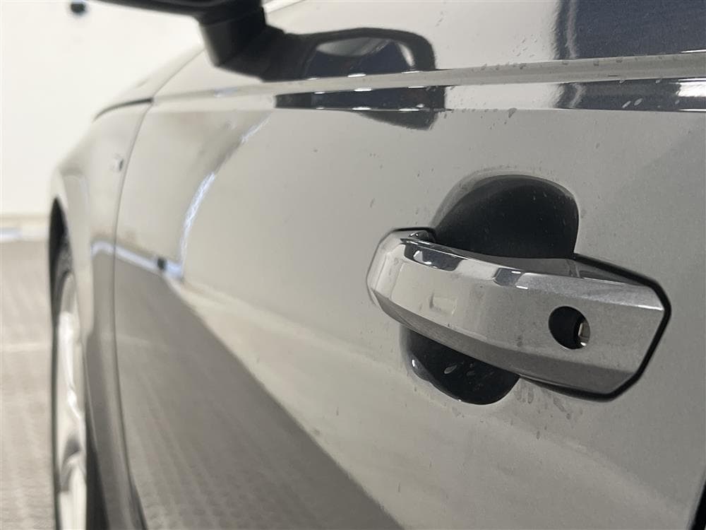 Audi A4 2.0 TDI 190hk Quattro S-line Låg Skatt 0,44l/milinteriör