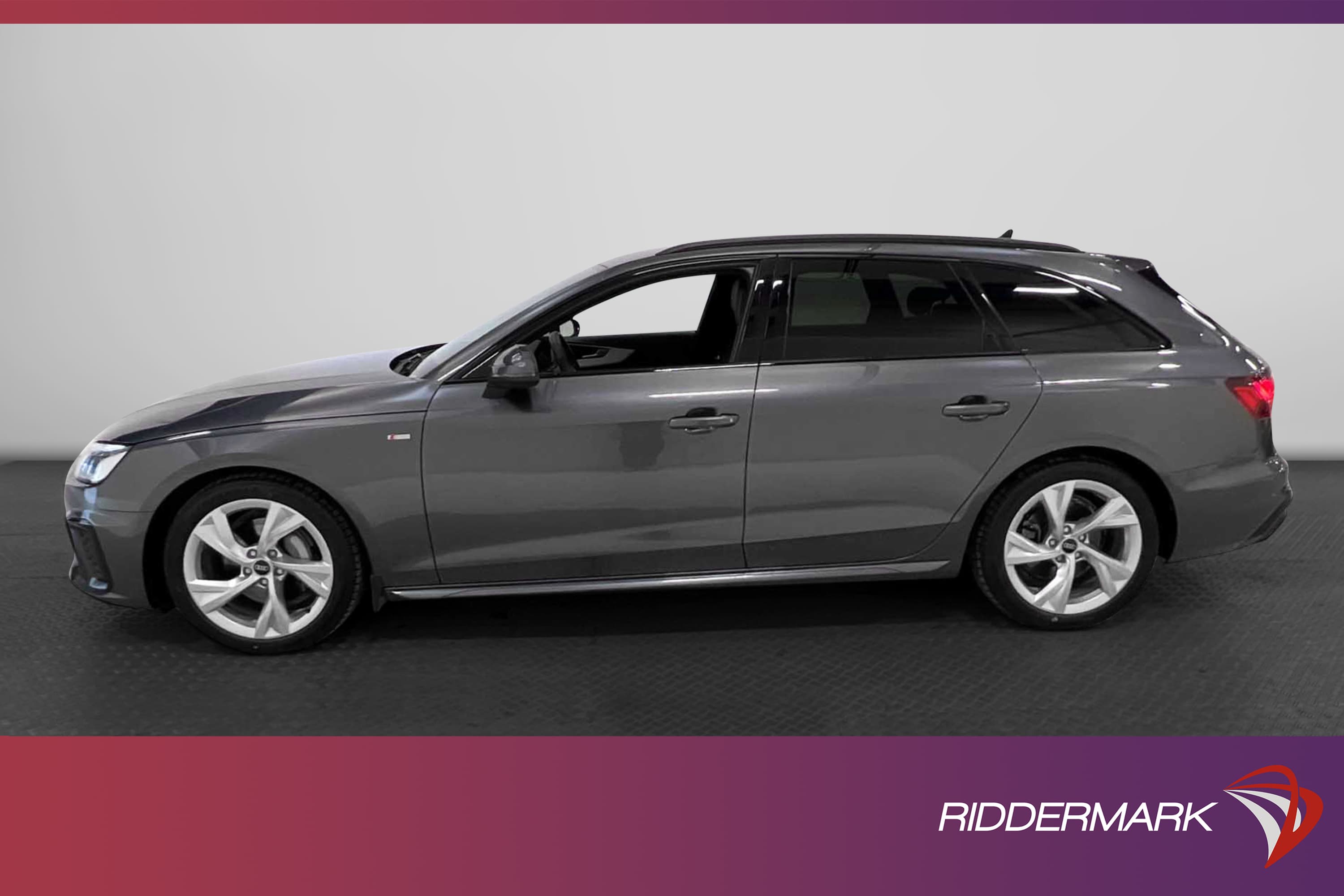 Audi A4 Avant quattro 40 TDI 204hk S-line D-värm Svart optik