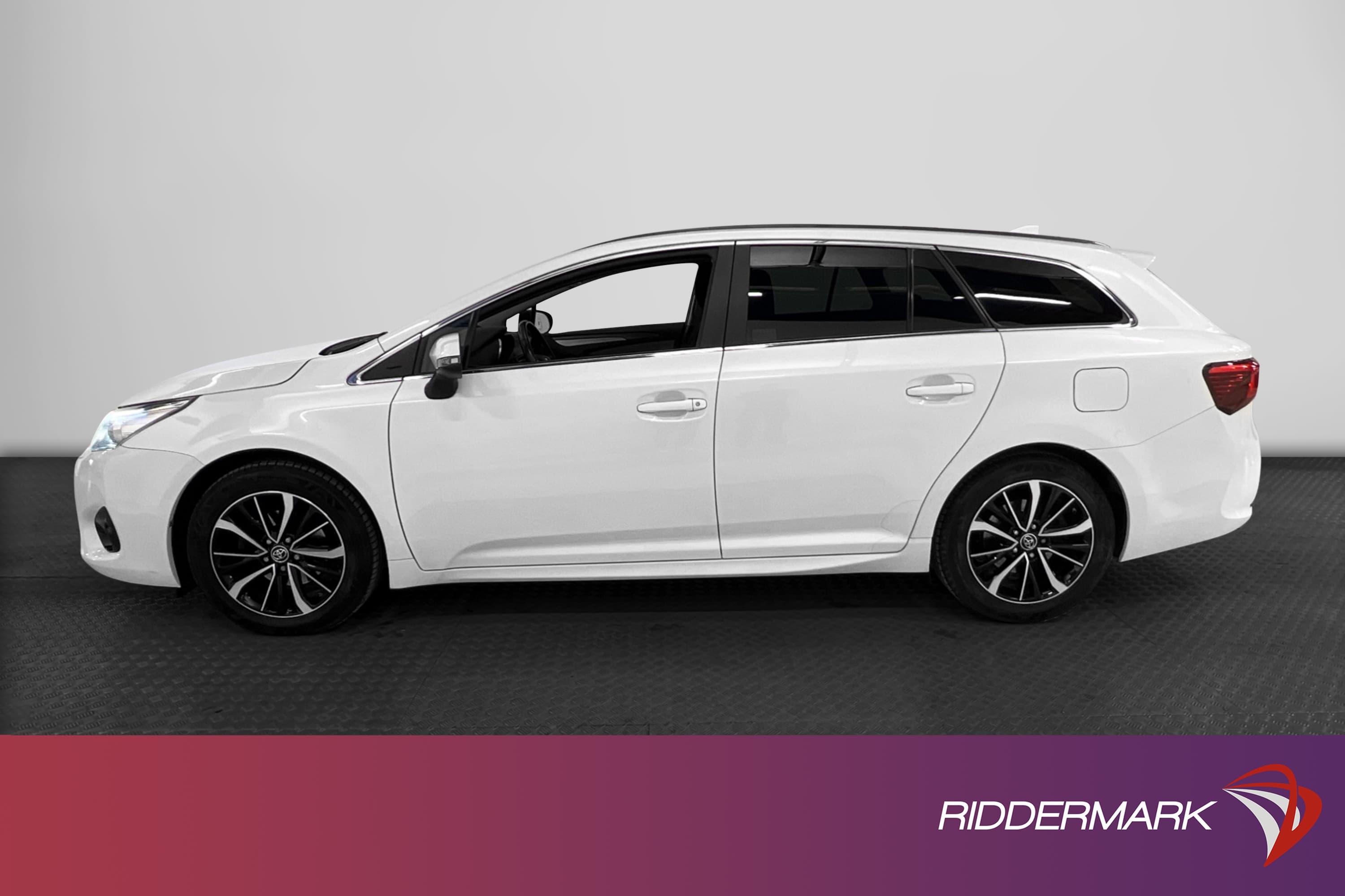 Toyota Avensis Kombi 1.8 147hk