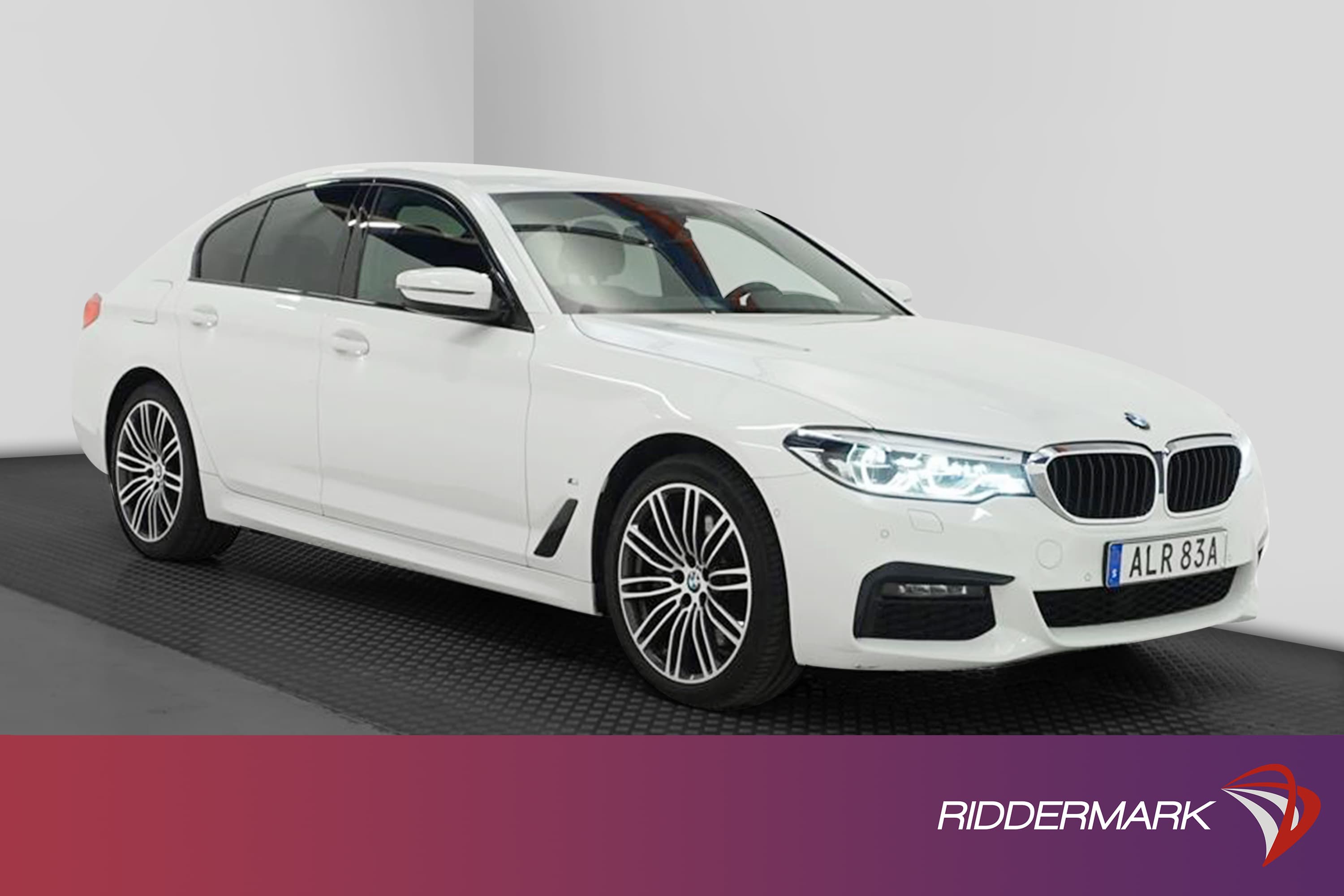 BMW 530e iPerformance 252hk M Sport Backkamera HiFi Naviexteriör